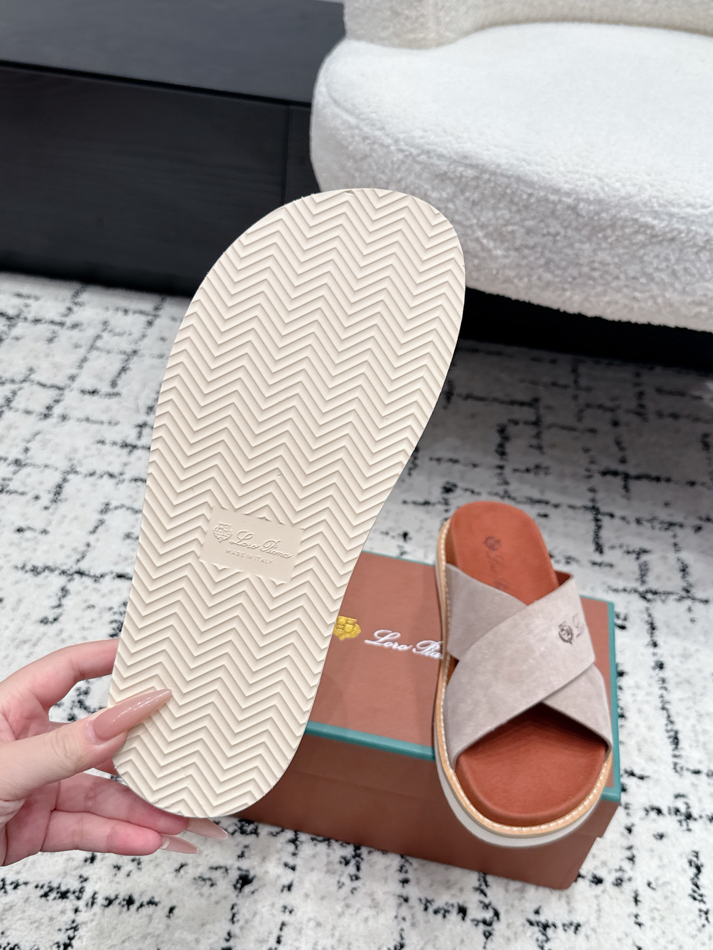 Loro Piana Slides
