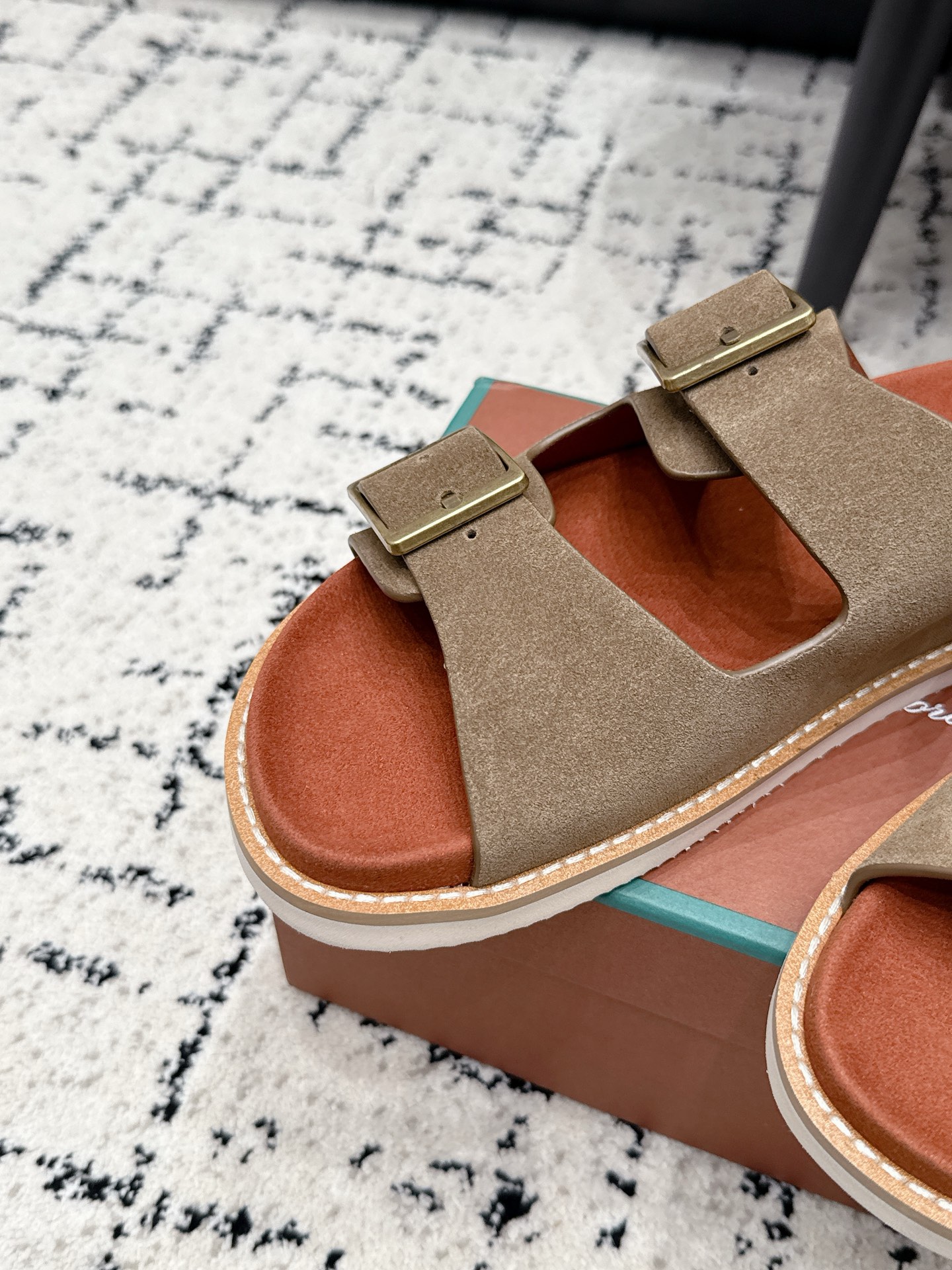 Loro Piana Slides