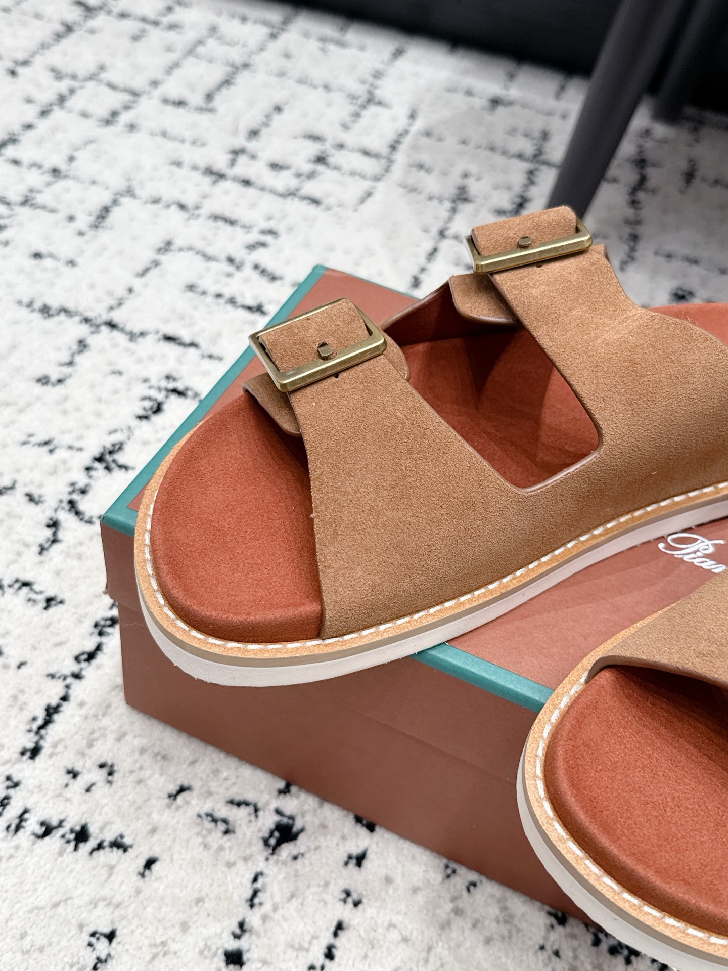 Loro Piana Slides