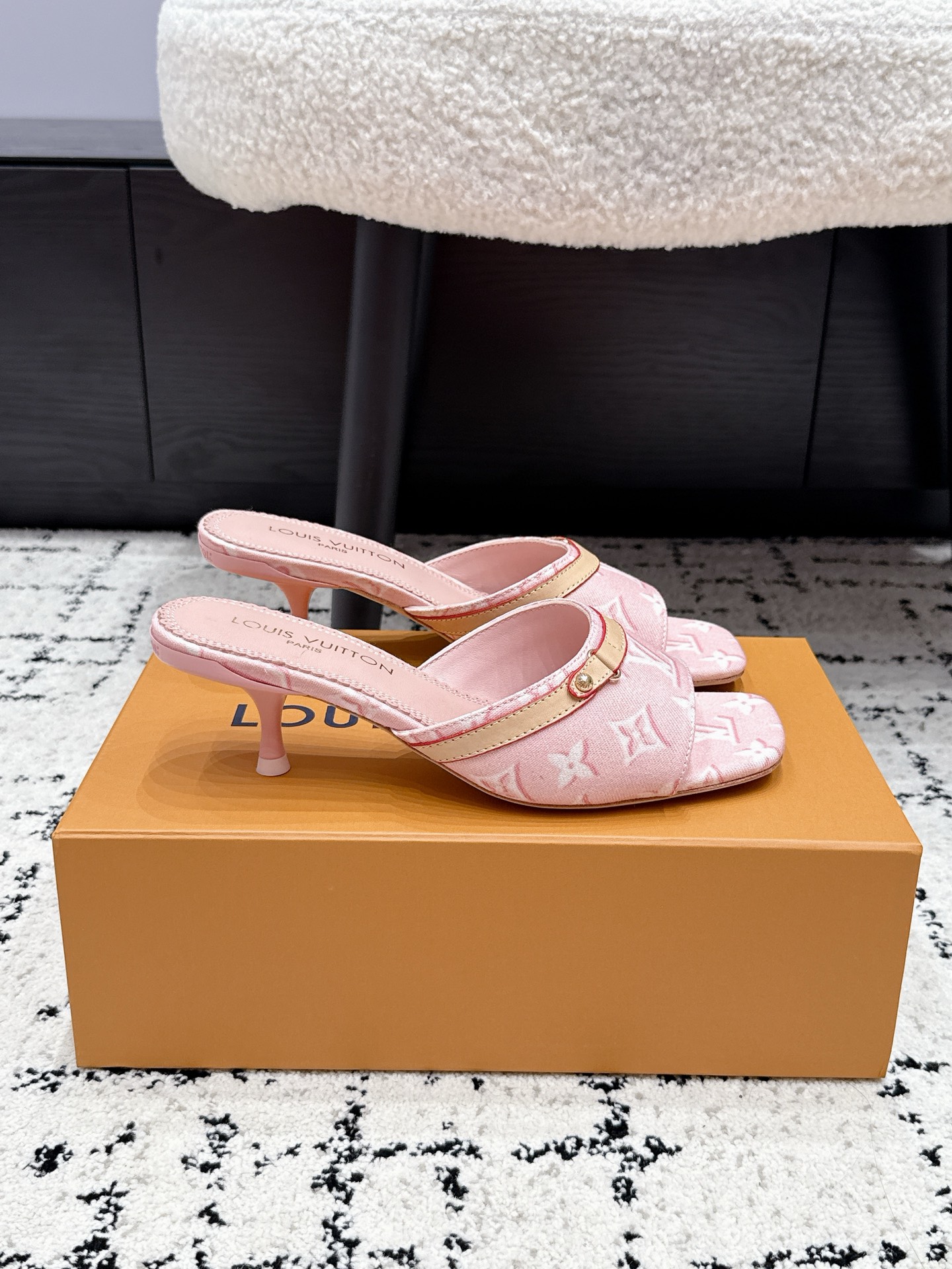Louis Vuitton Slides