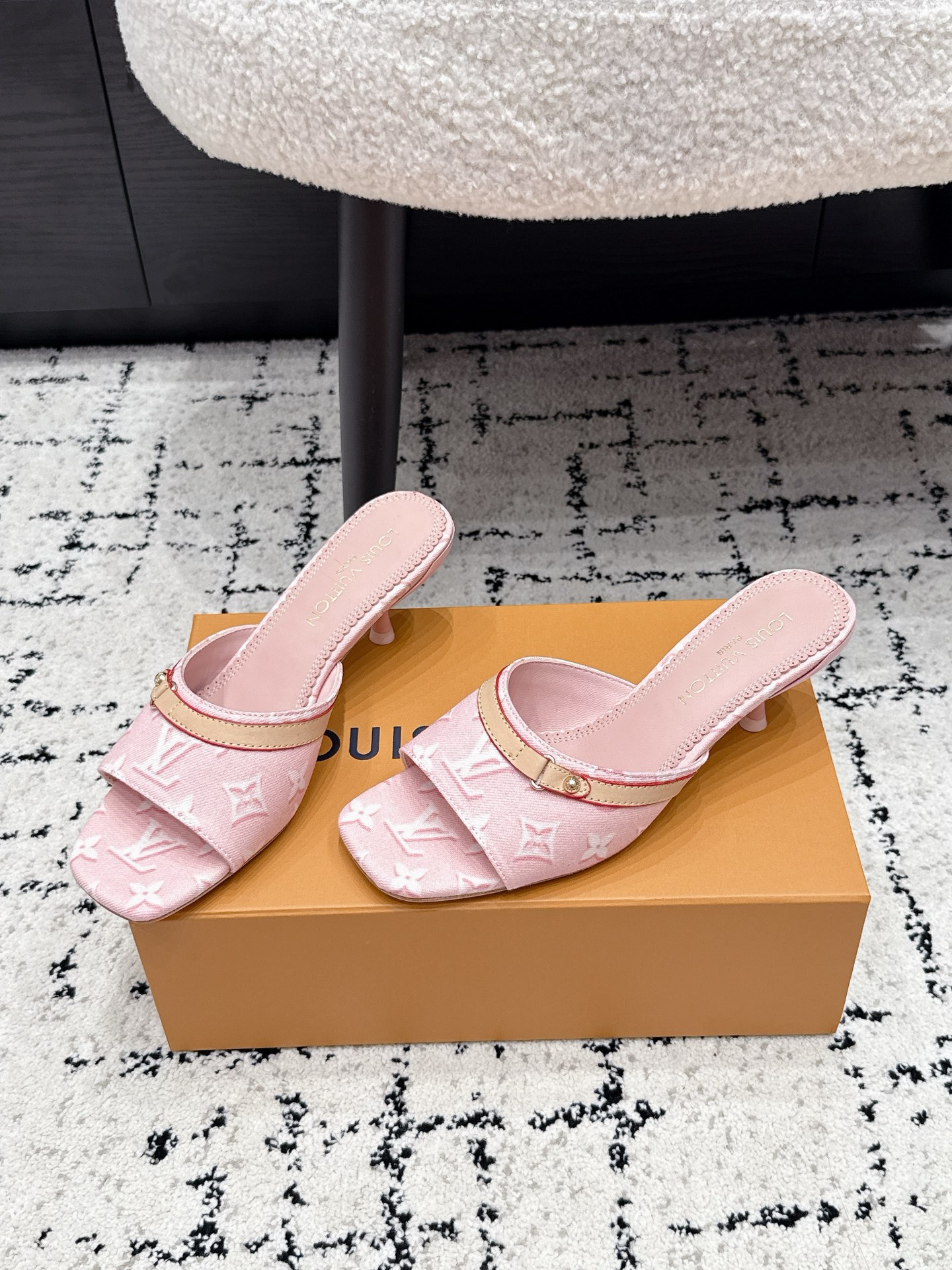 Louis Vuitton Slides
