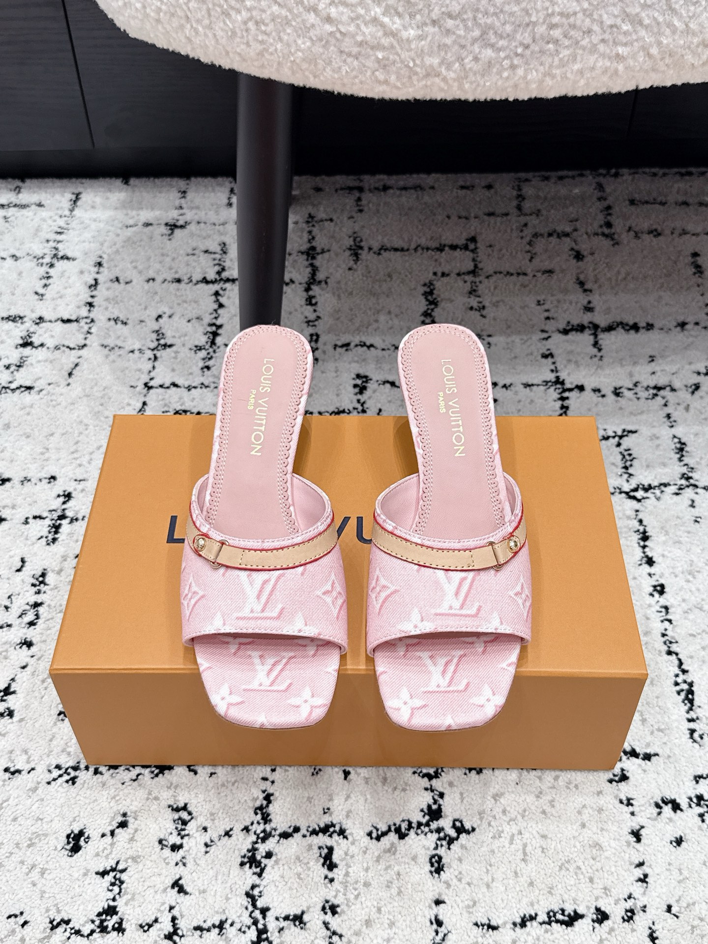 Louis Vuitton Slides