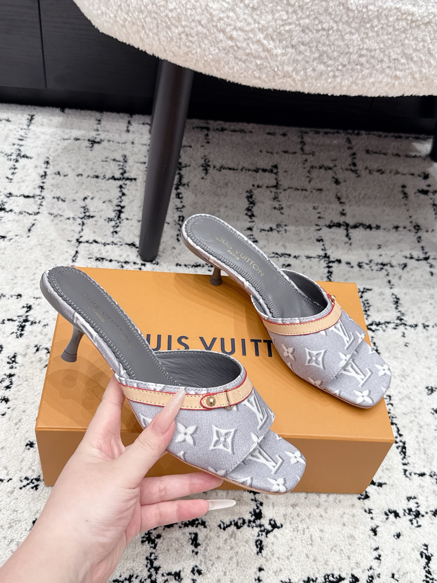 Louis Vuitton Slides