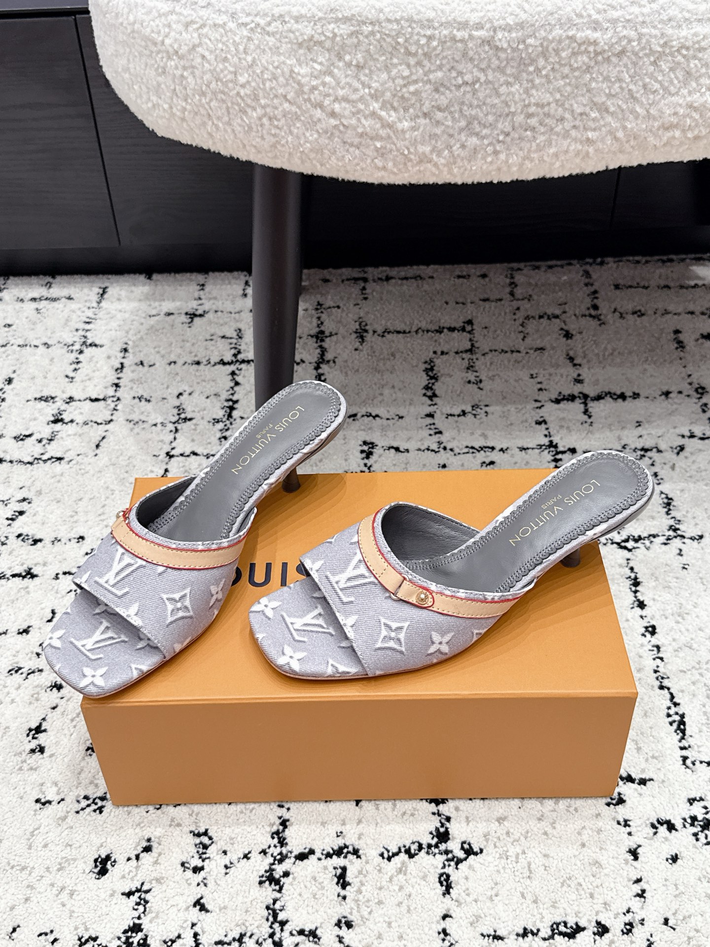 Louis Vuitton Slides