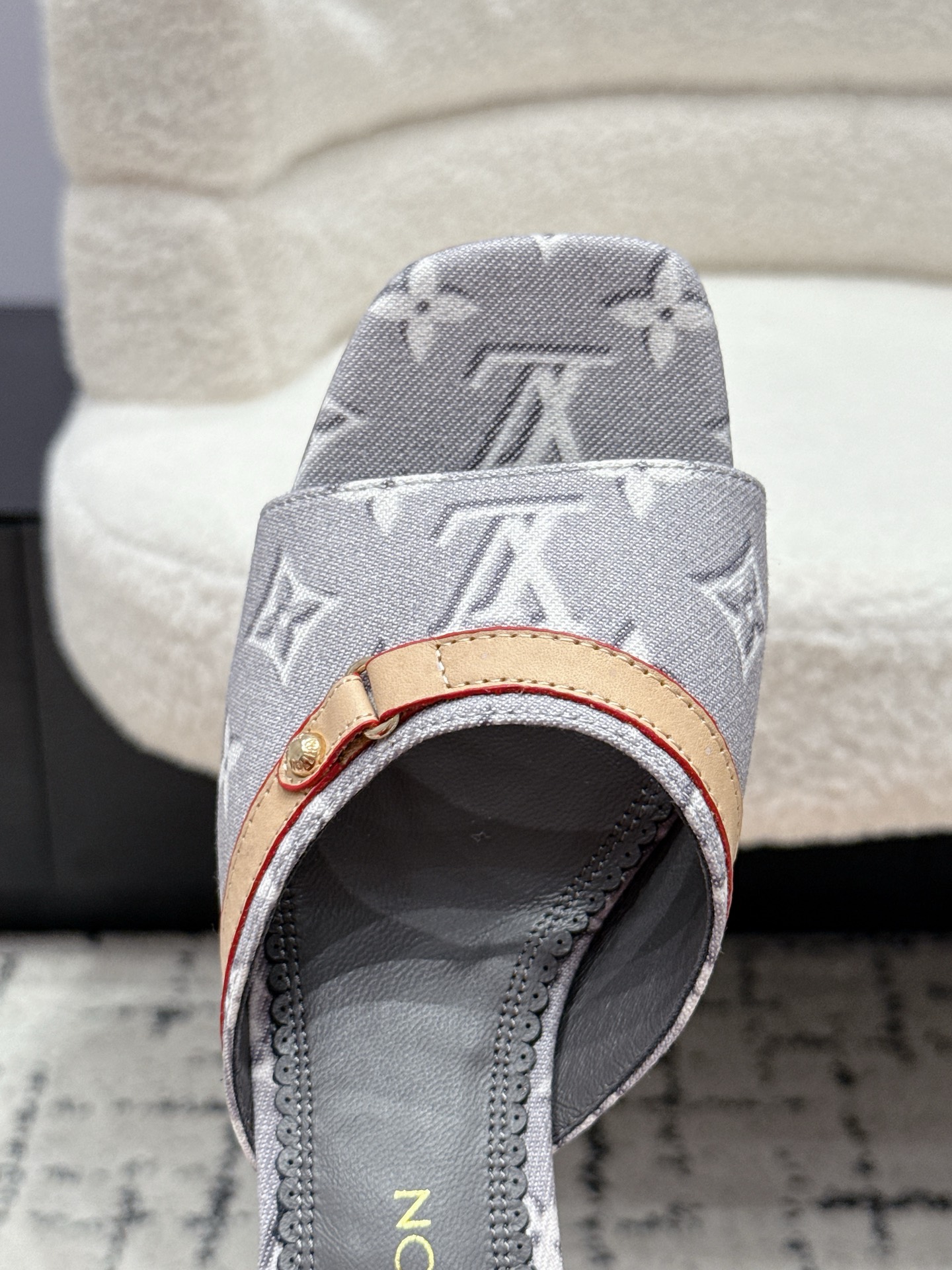 NO:902372,#Real shot details reference, high heels and slippers, high heels, slippers19860909#实拍细节参考,高跟鞋拖鞋,high heels,slippers,Women's Shoes