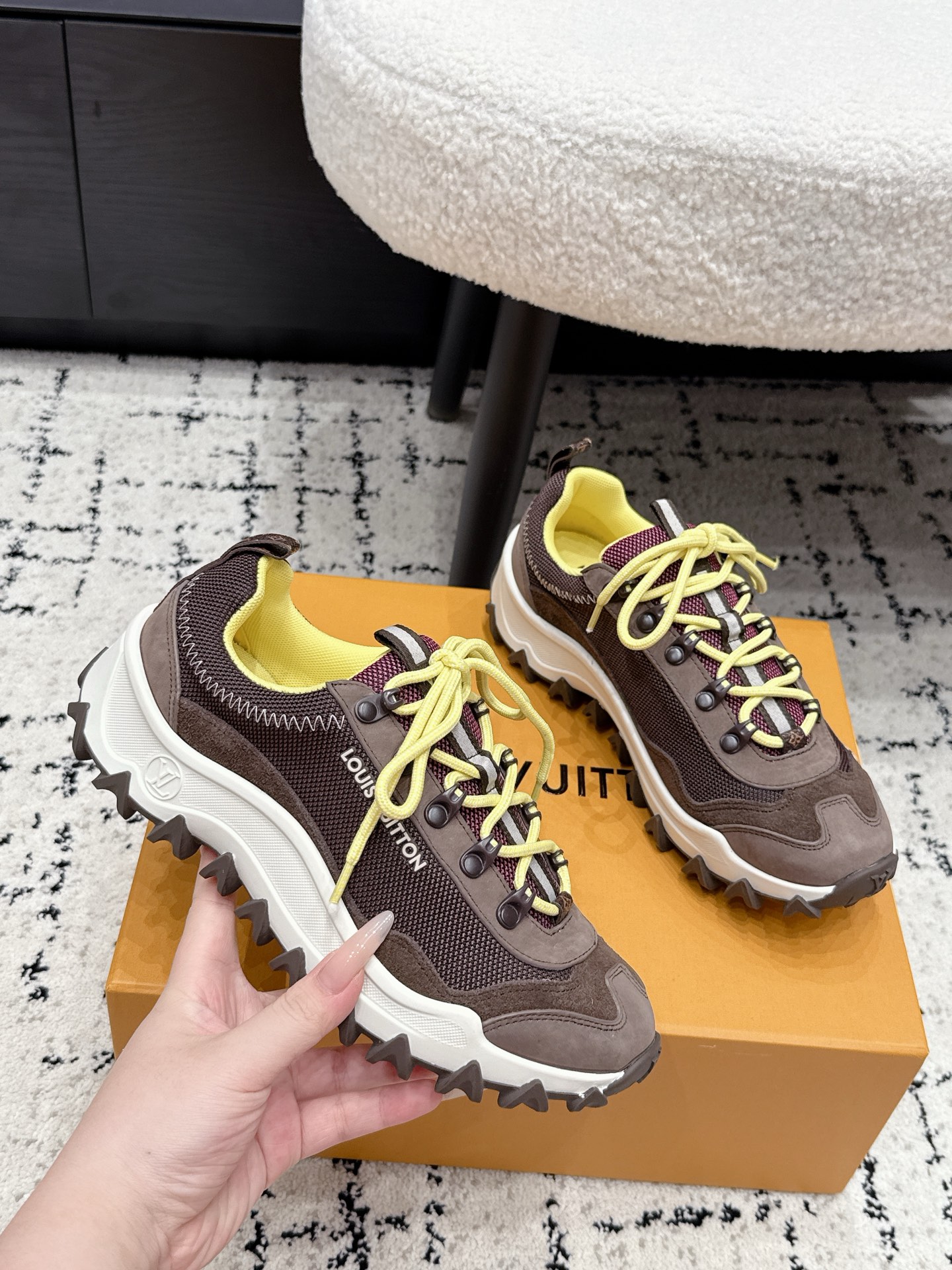 Louis Vuitton Sneakers
