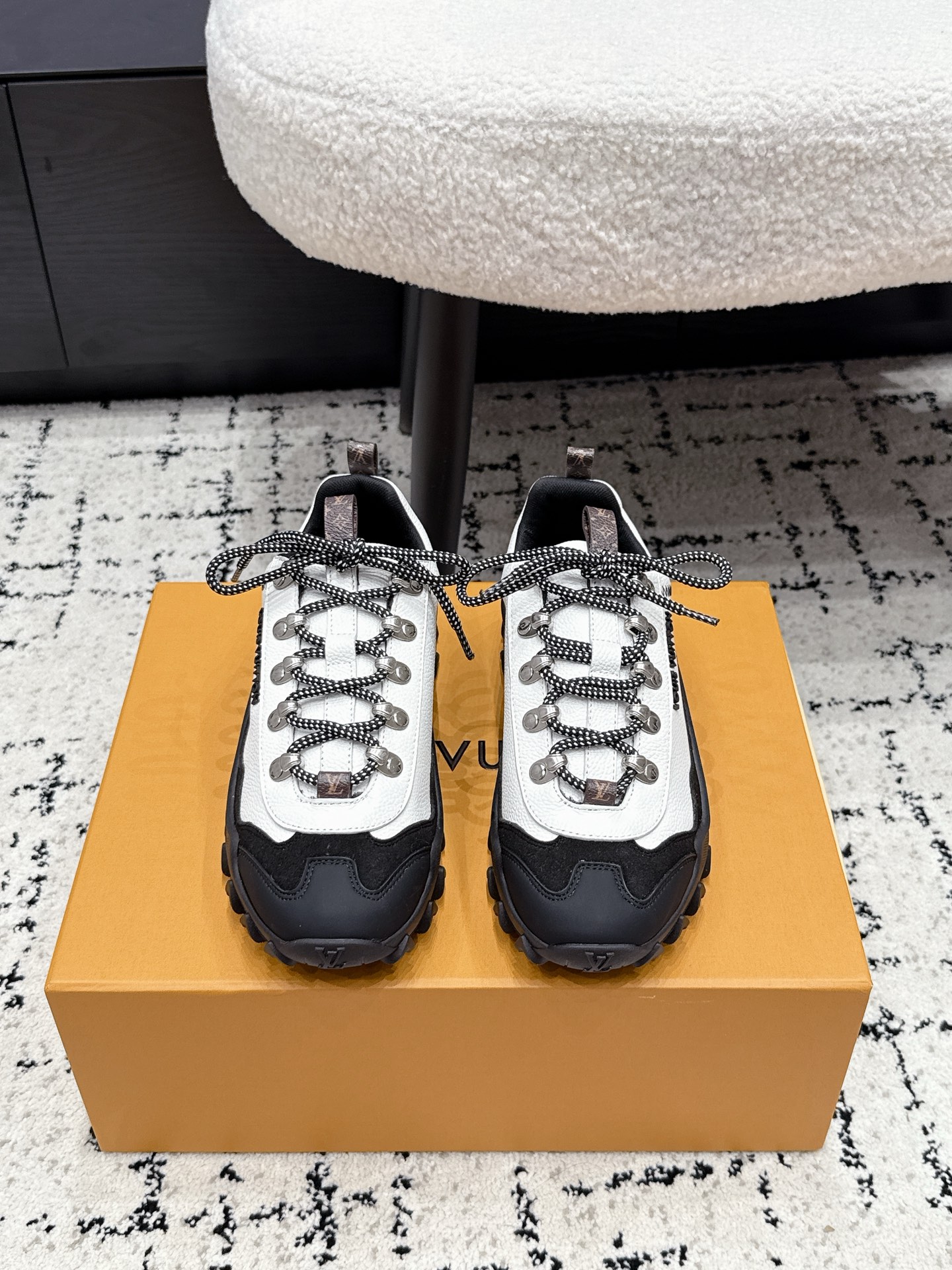 Louis Vuitton Sneakers
