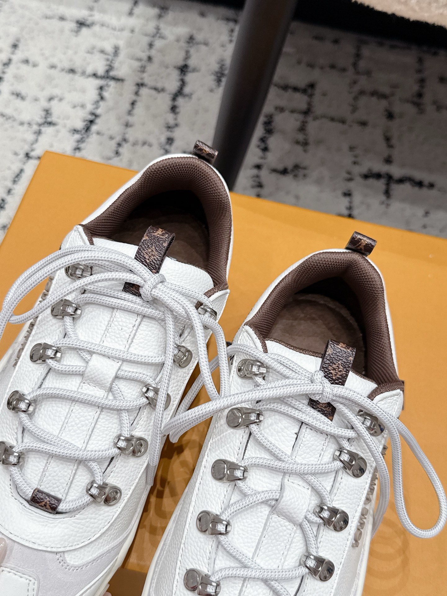 Louis Vuitton Sneakers