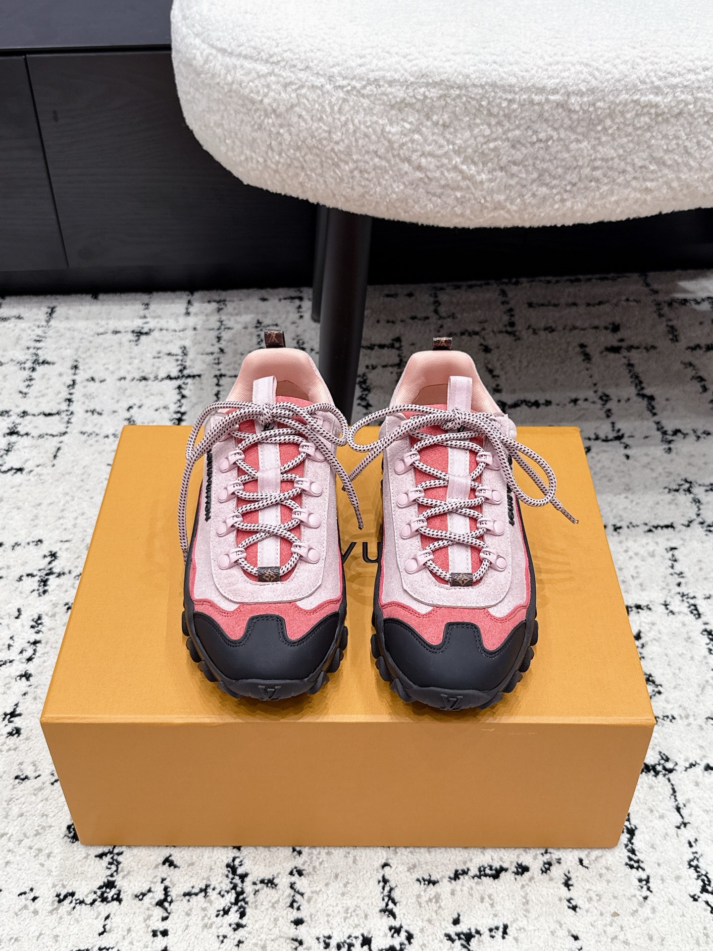 Louis Vuitton Sneakers