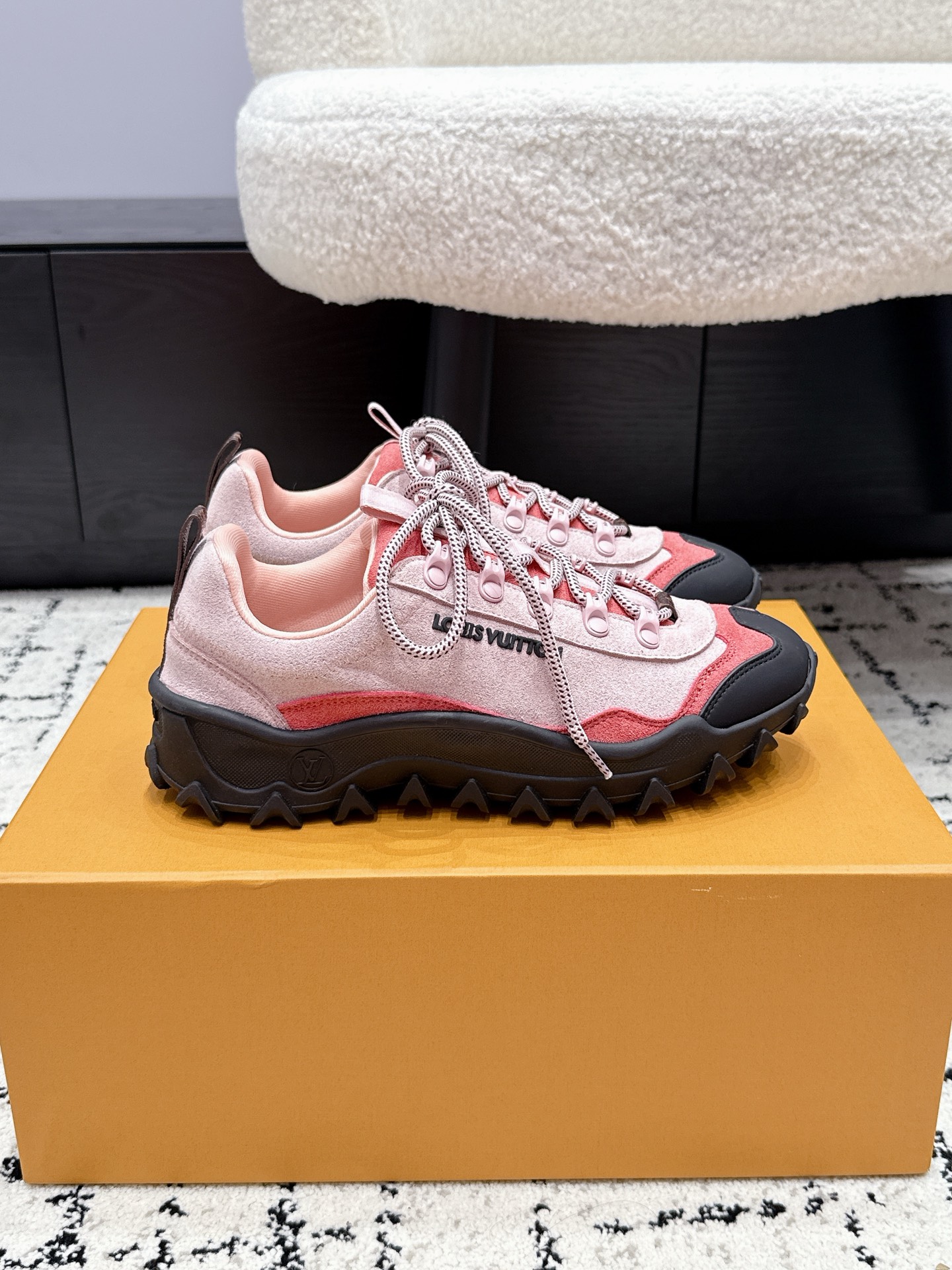 Louis Vuitton Sneakers