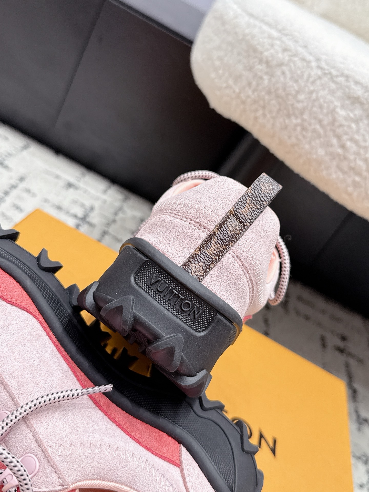 Louis Vuitton Sneakers