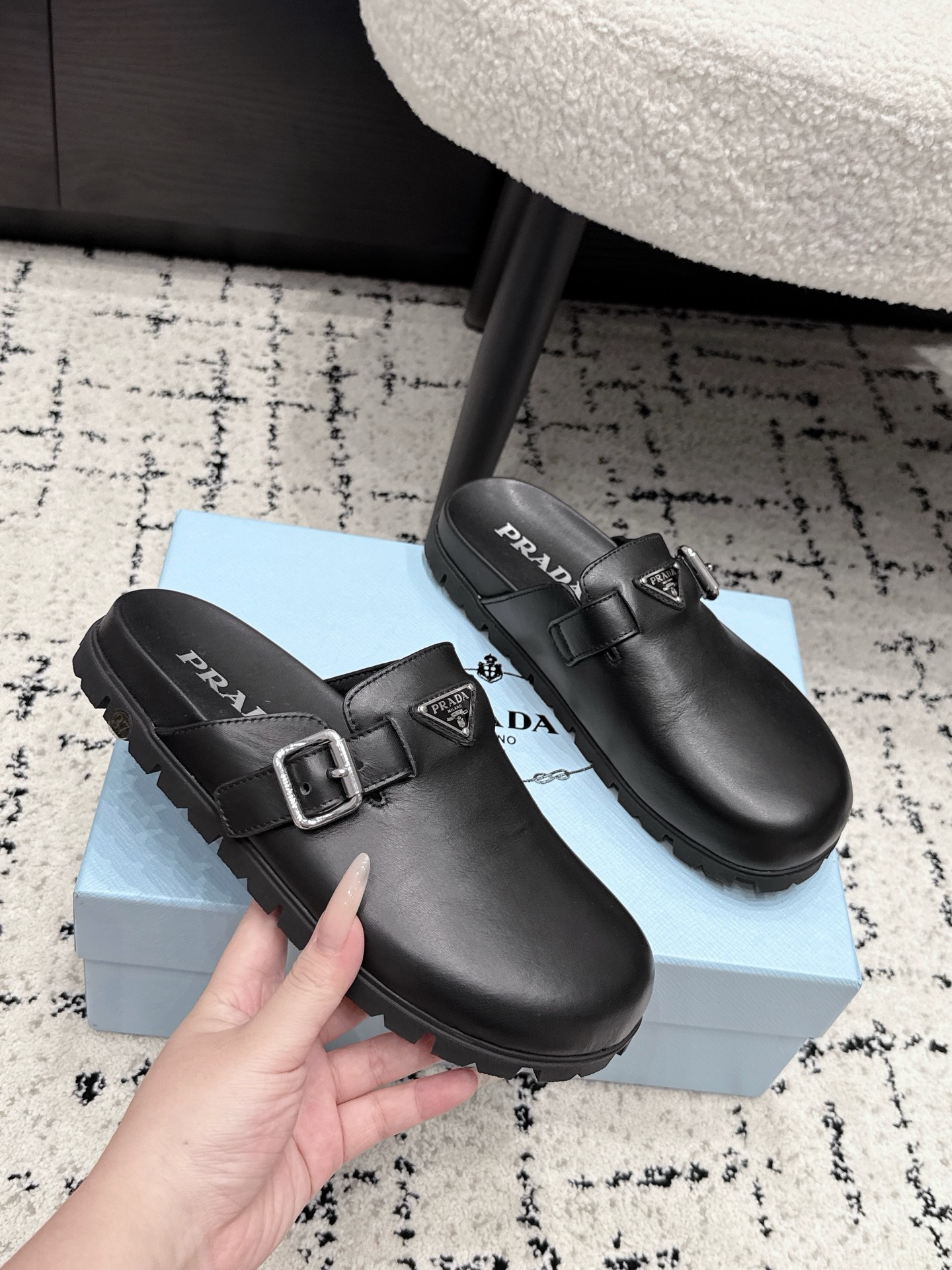 Prada Slides