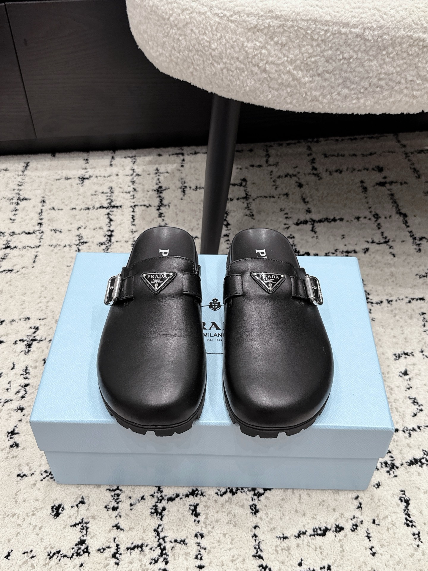 Prada Slides