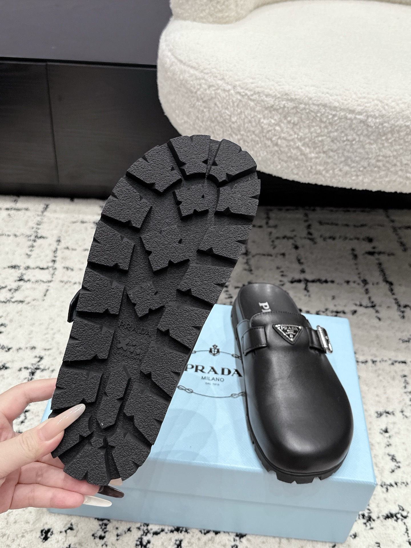 Prada Slides
