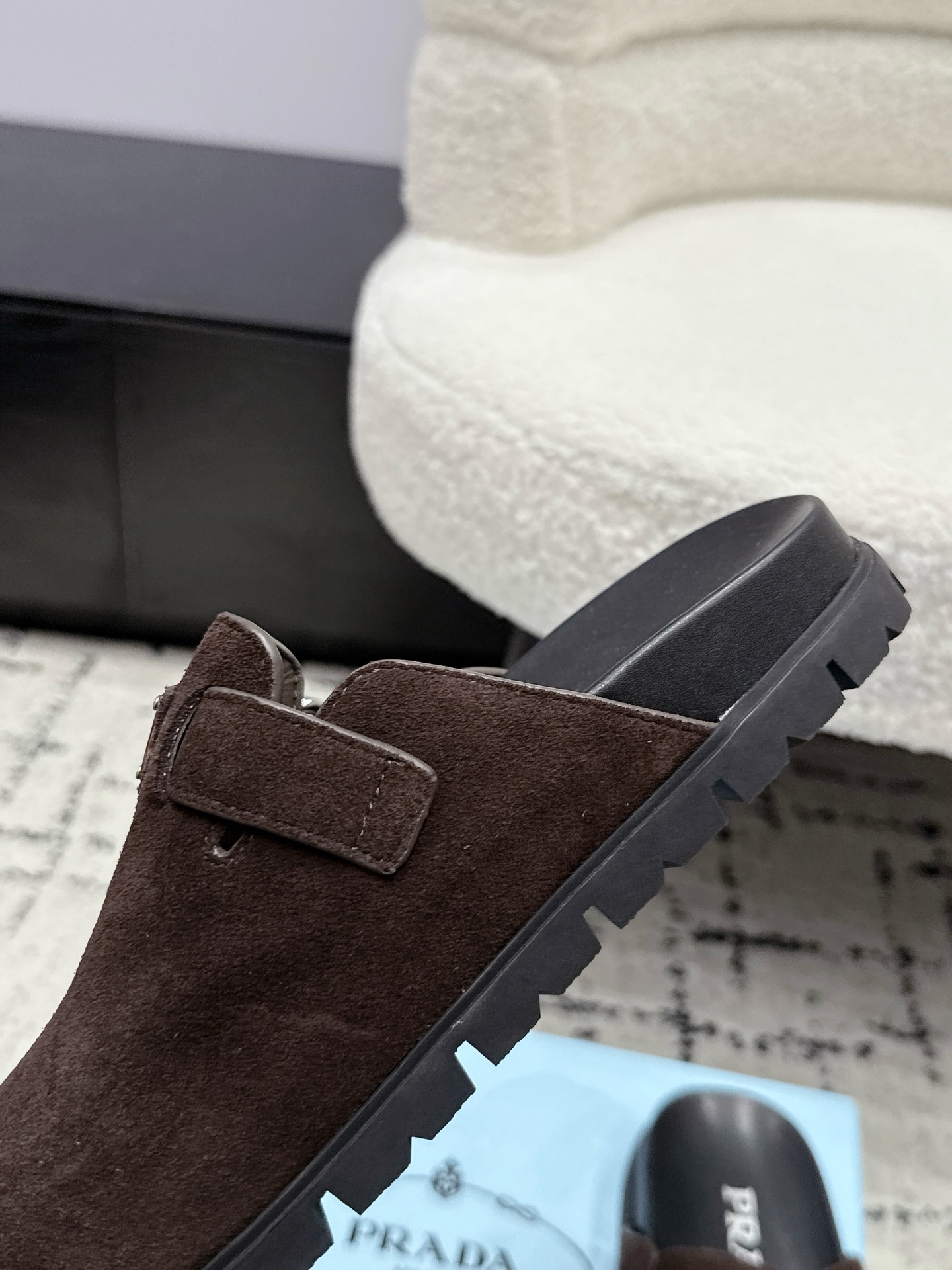 Prada Slides