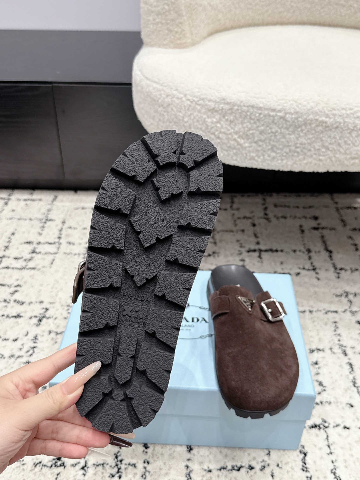 Prada Slides
