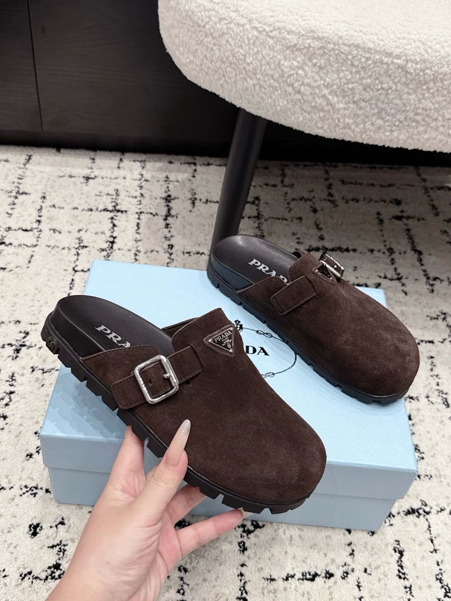 Prada Slides
