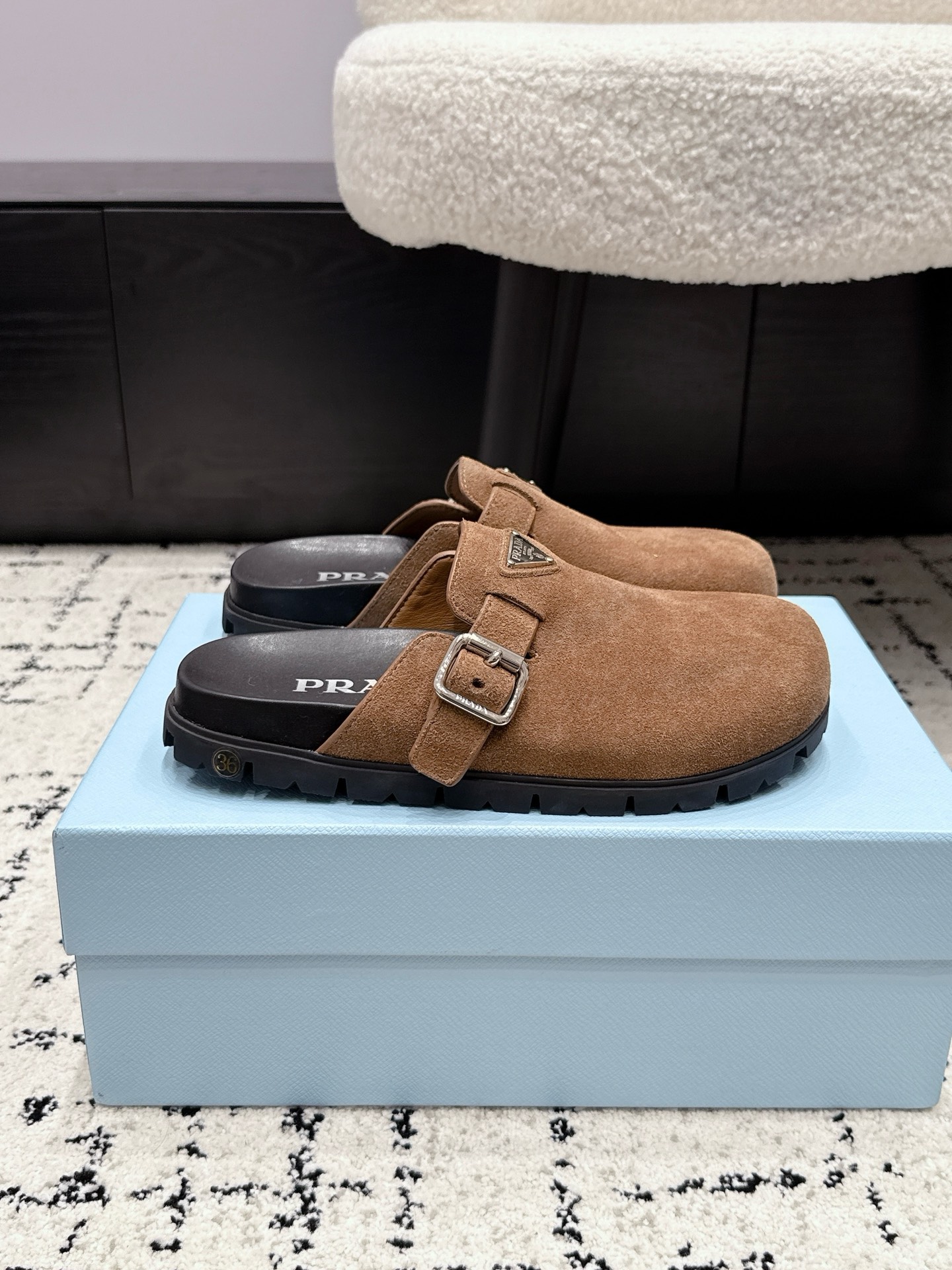 Prada Slides