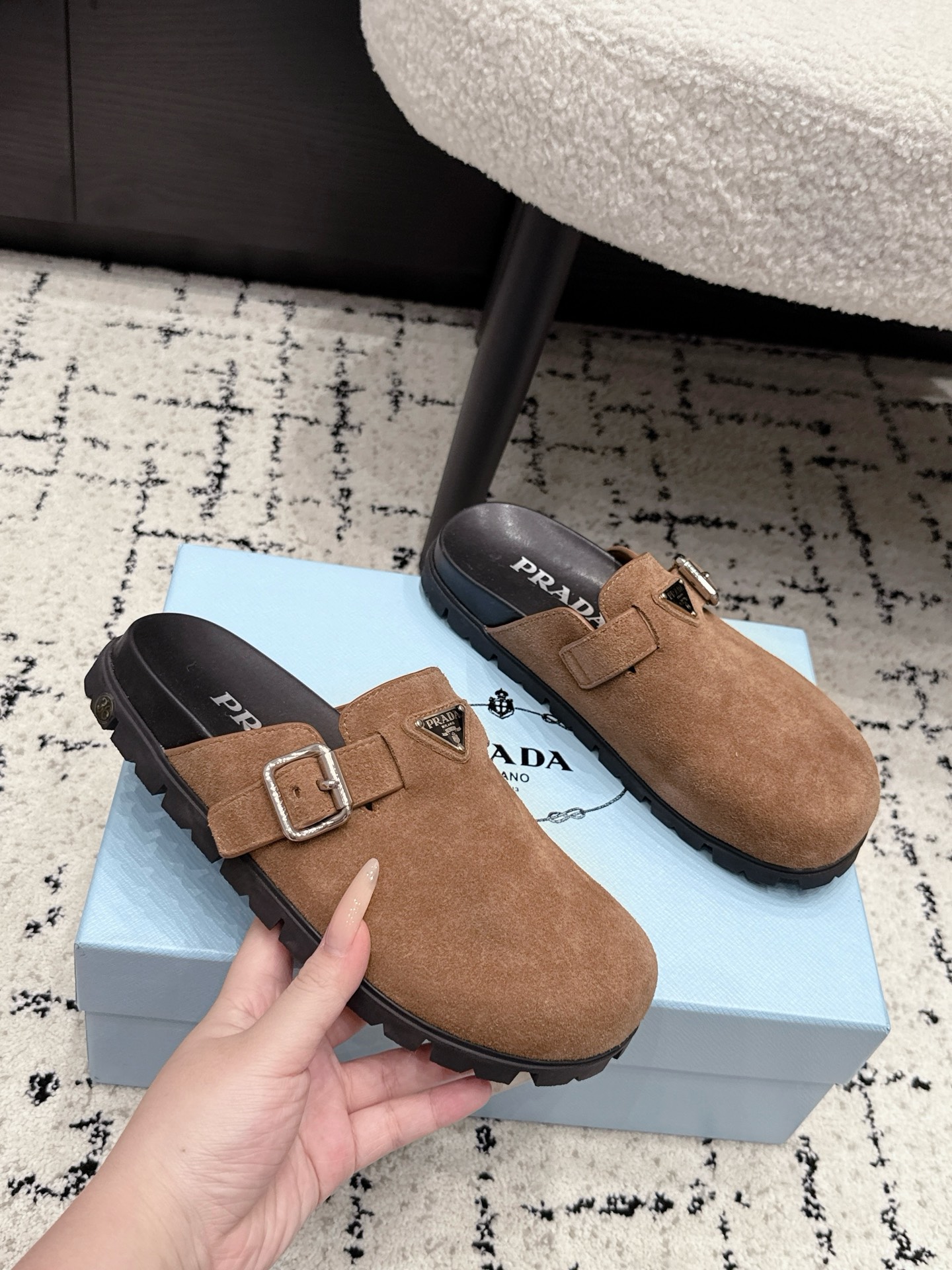 Prada Slides