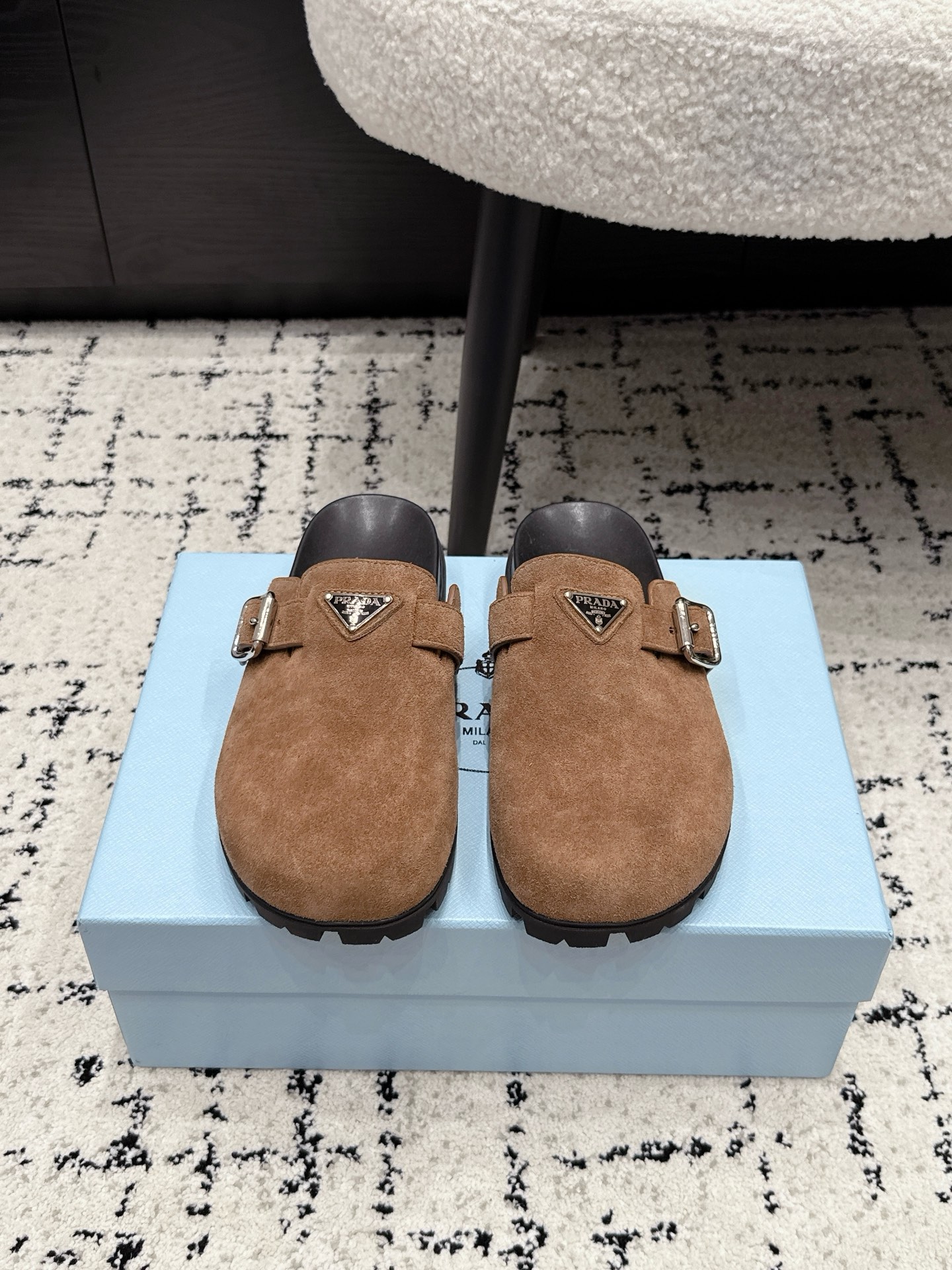Prada Slides