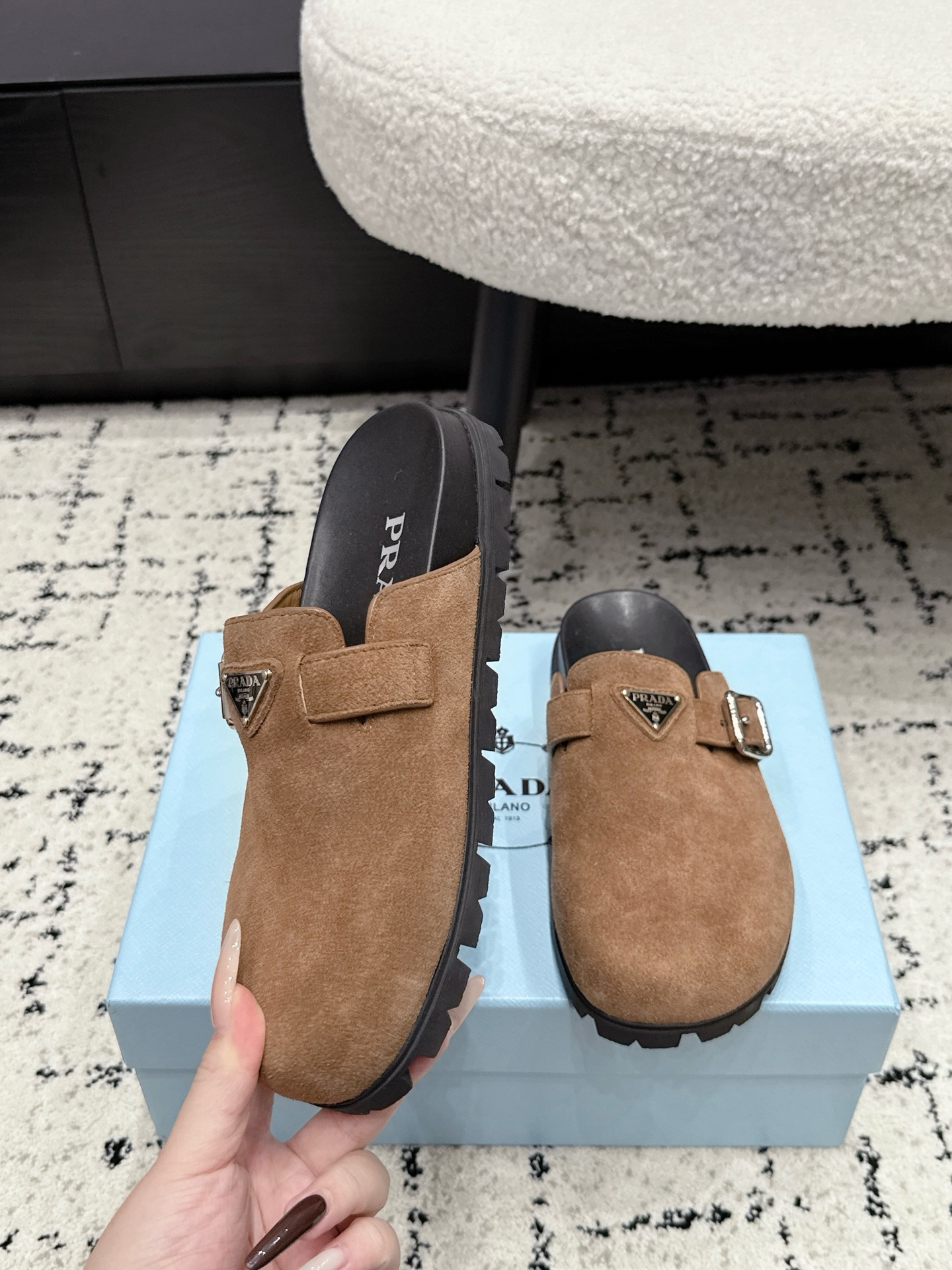 Prada Slides