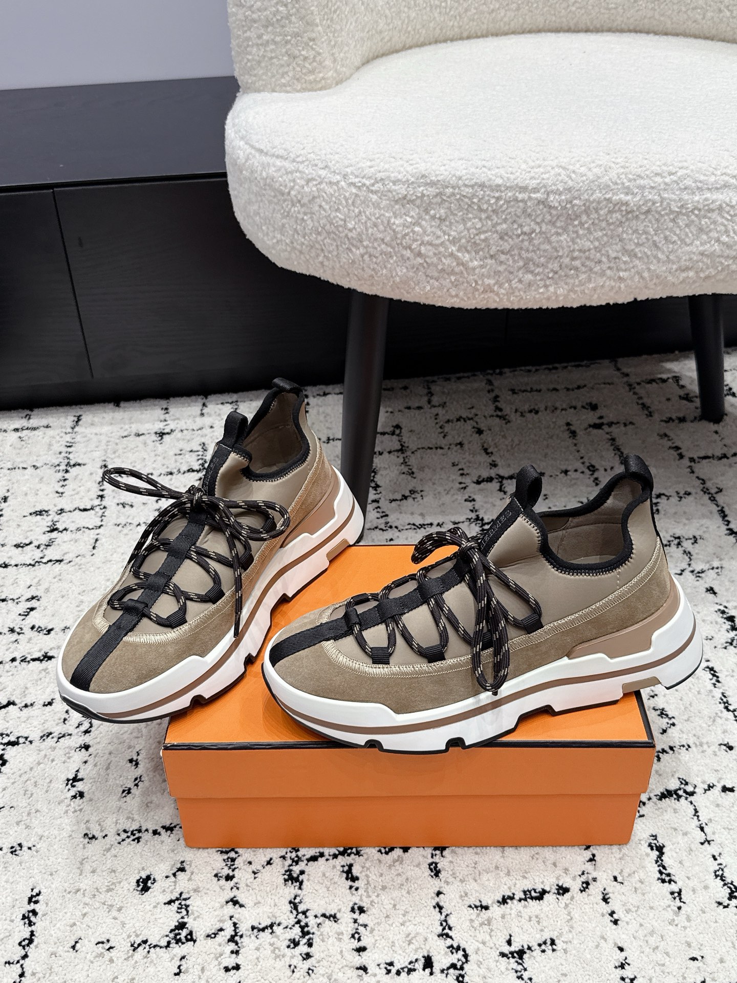 Hermes Sneakers