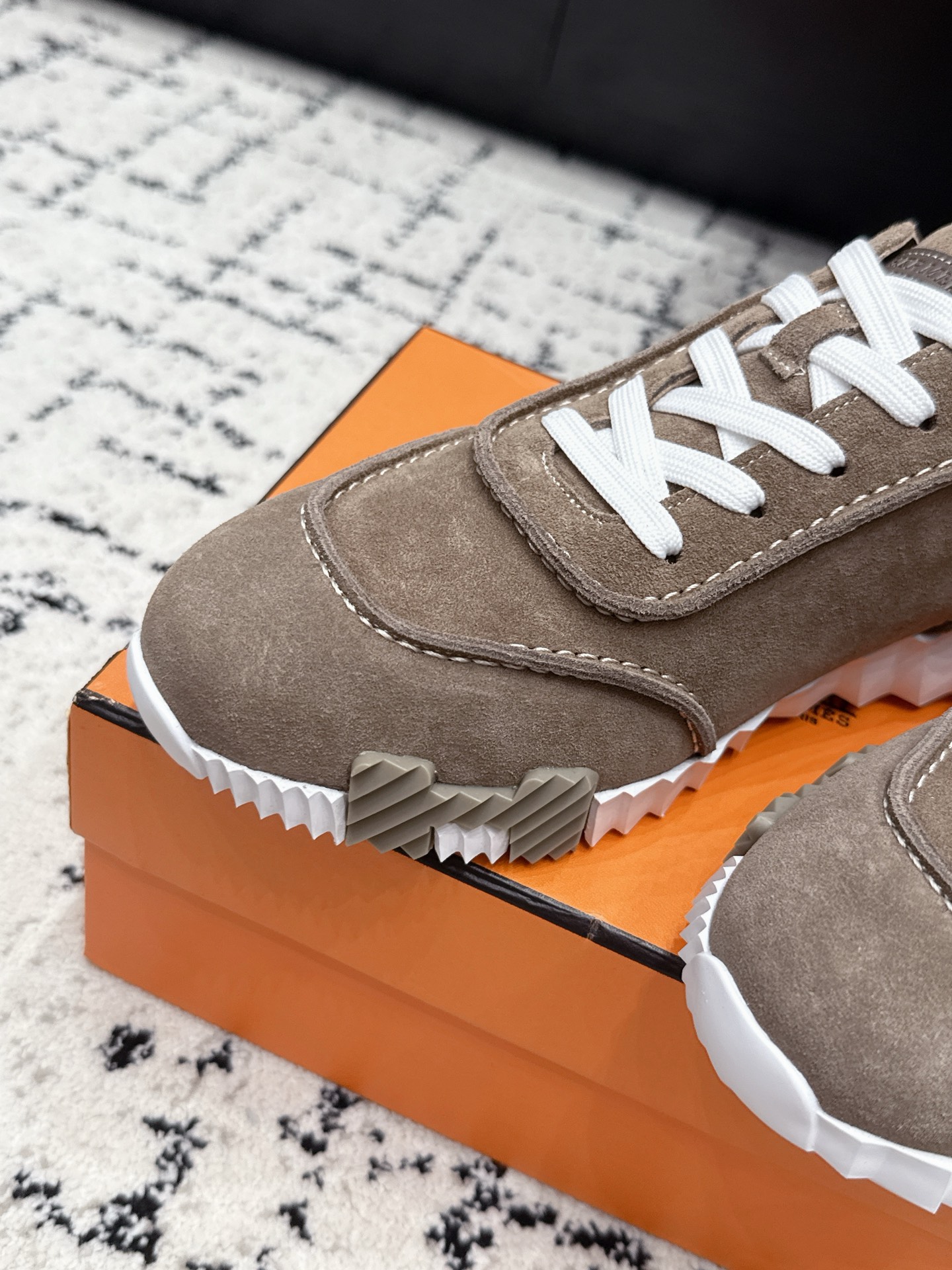 Hermes Sneakers