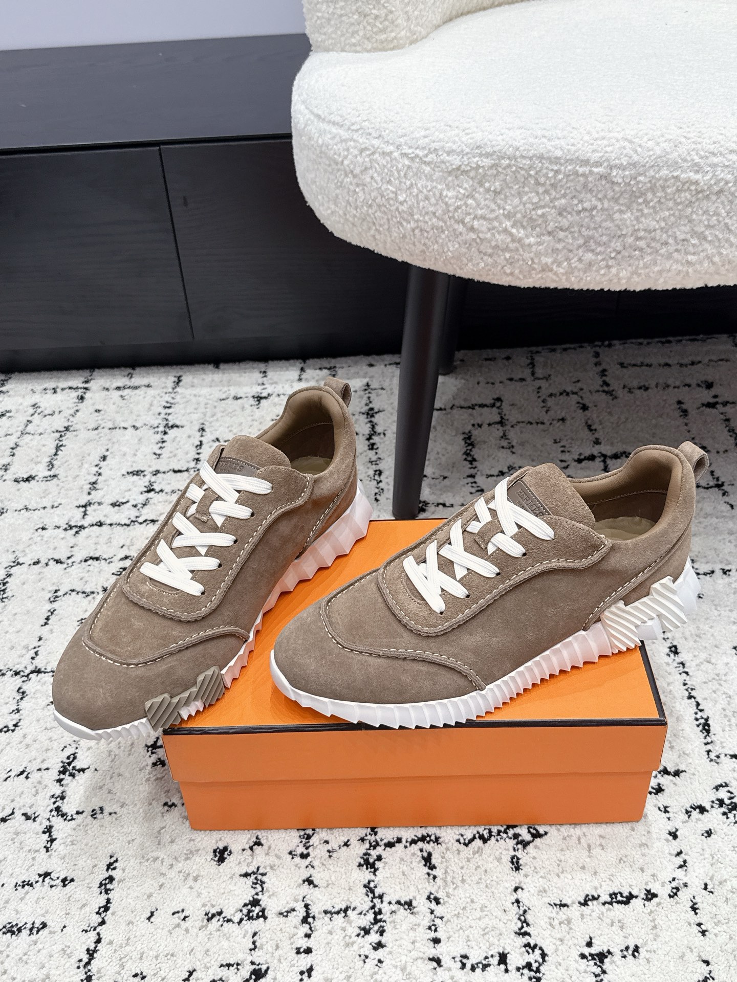 Hermes Sneakers