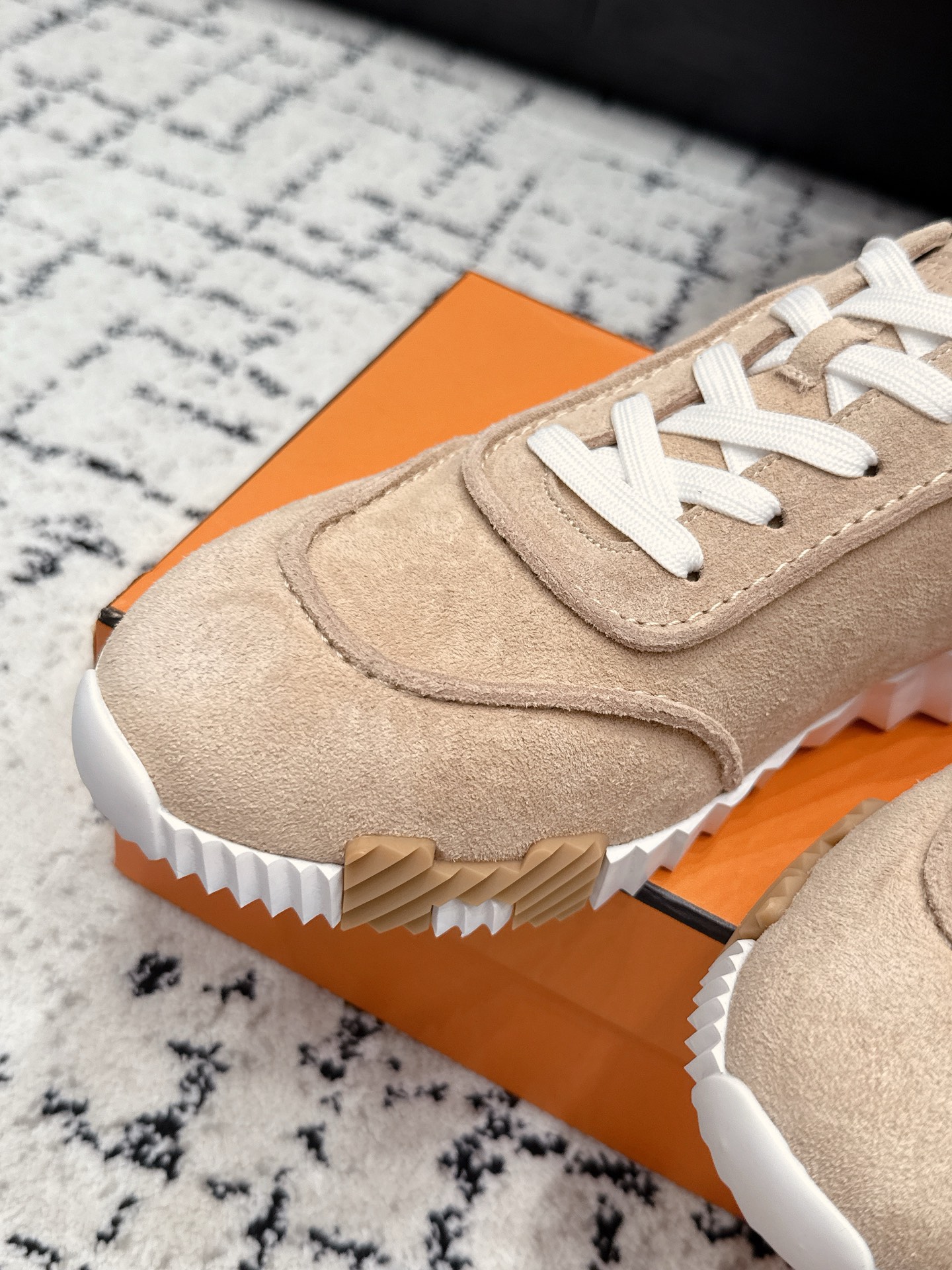 Hermes Sneakers