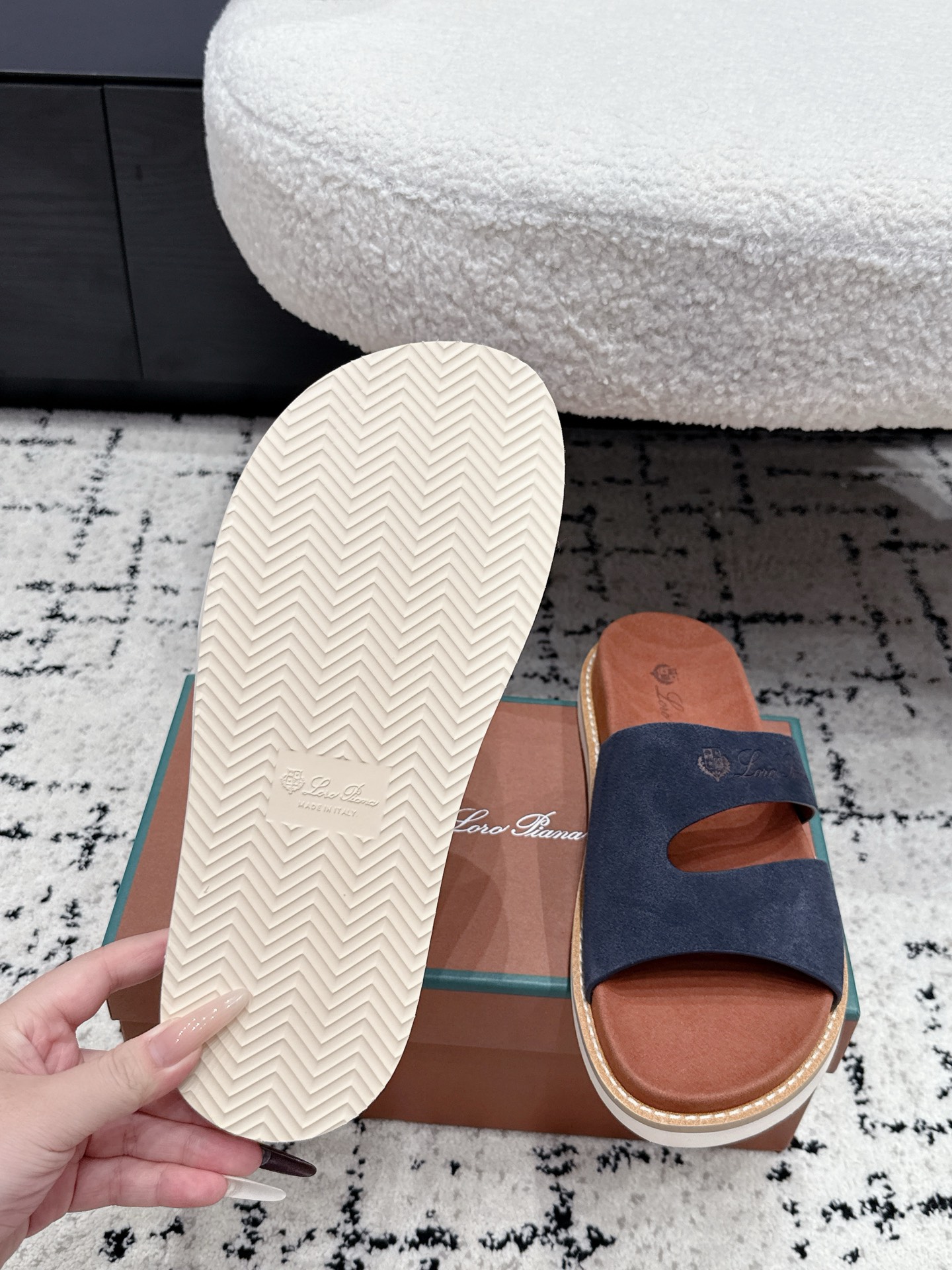 Loro Piana Slides