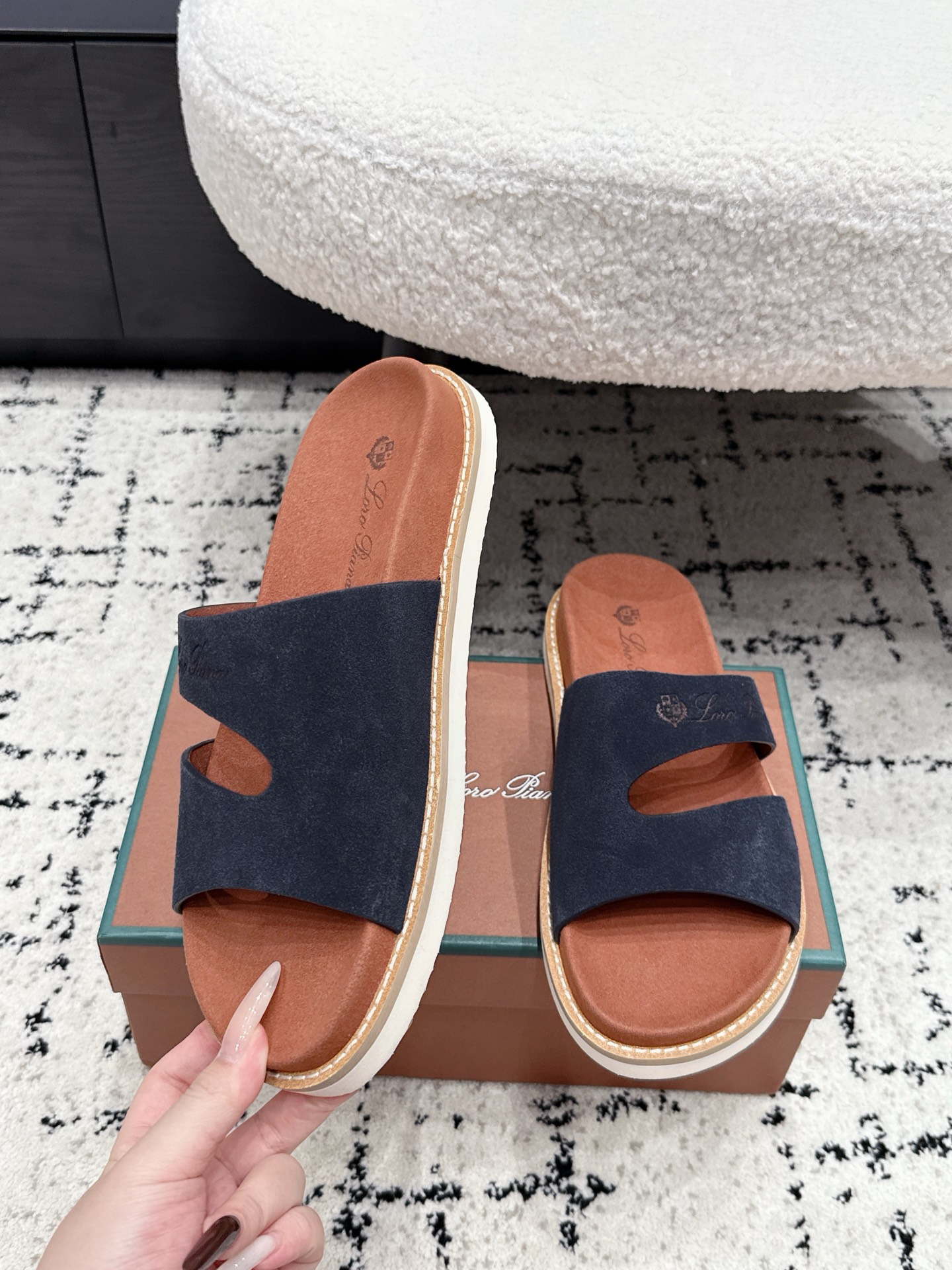 Loro Piana Slides