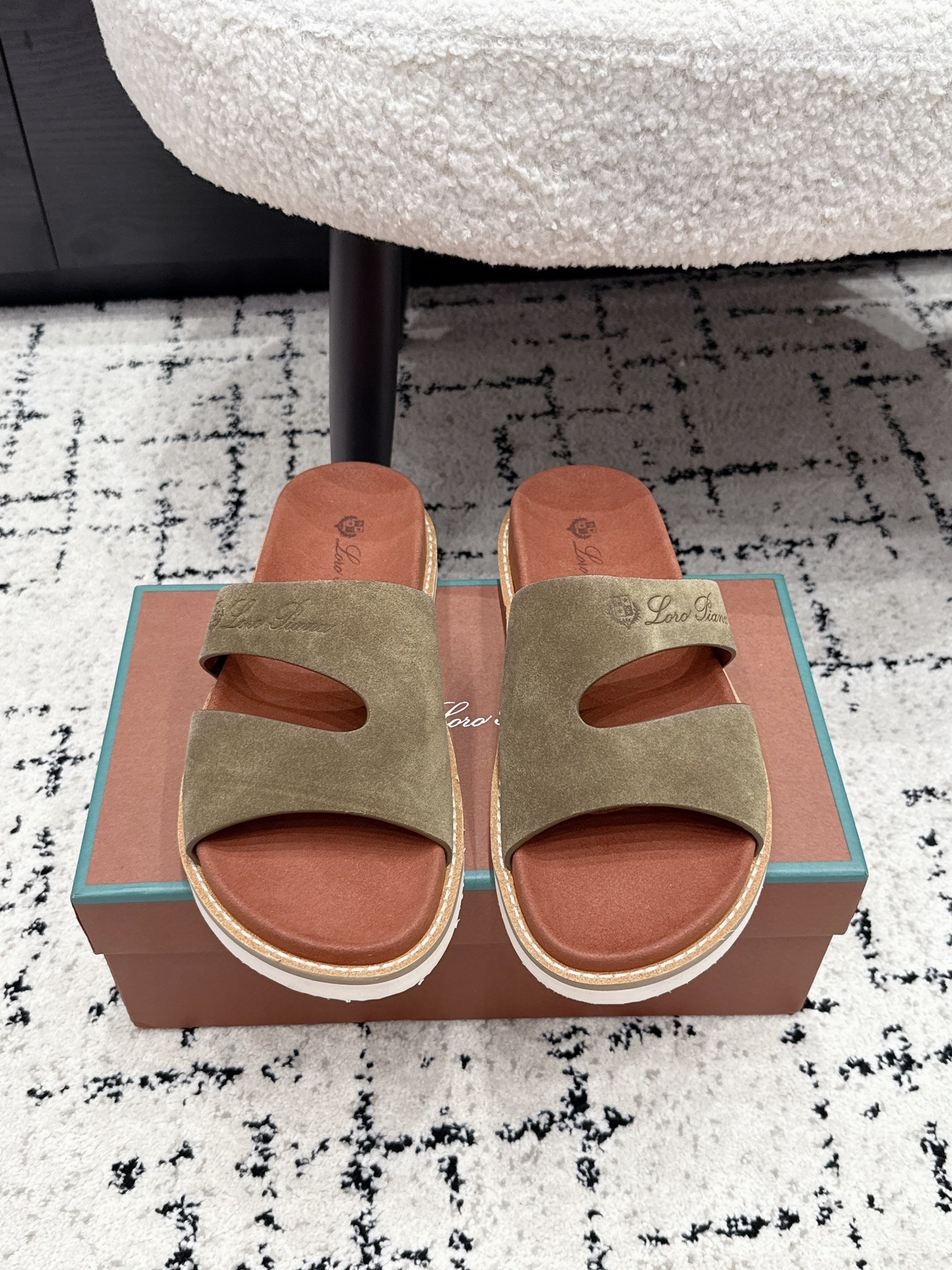 Loro Piana Slides