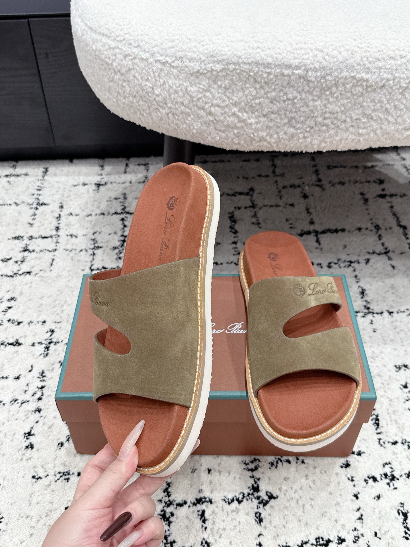 Loro Piana Slides