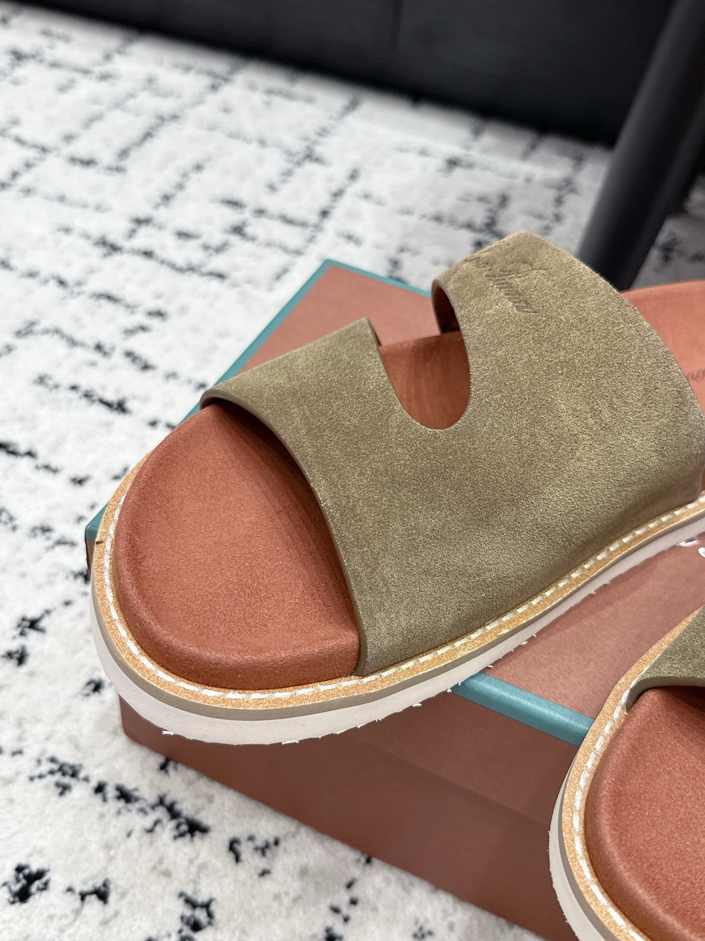Loro Piana Slides
