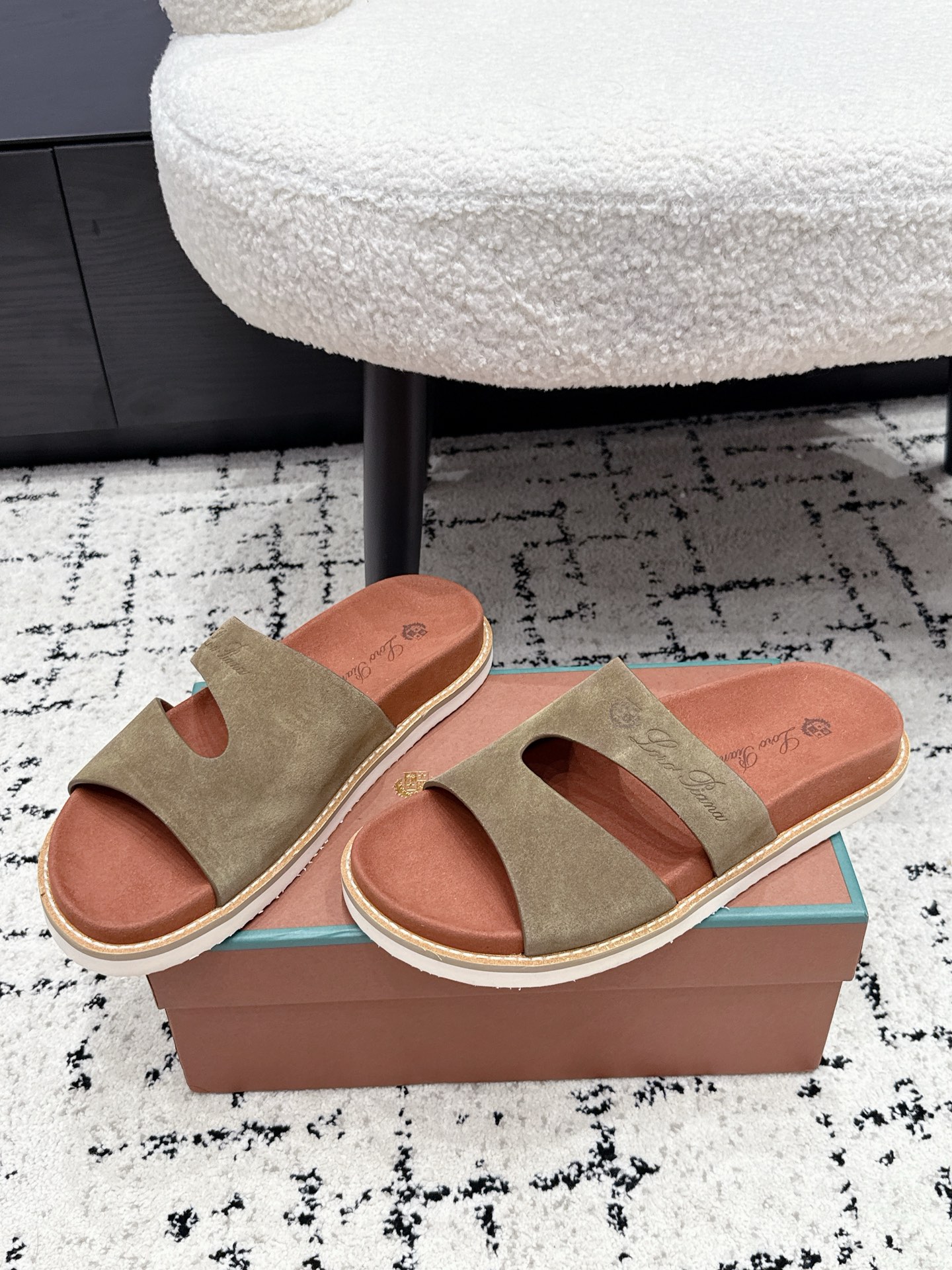 Loro Piana Slides