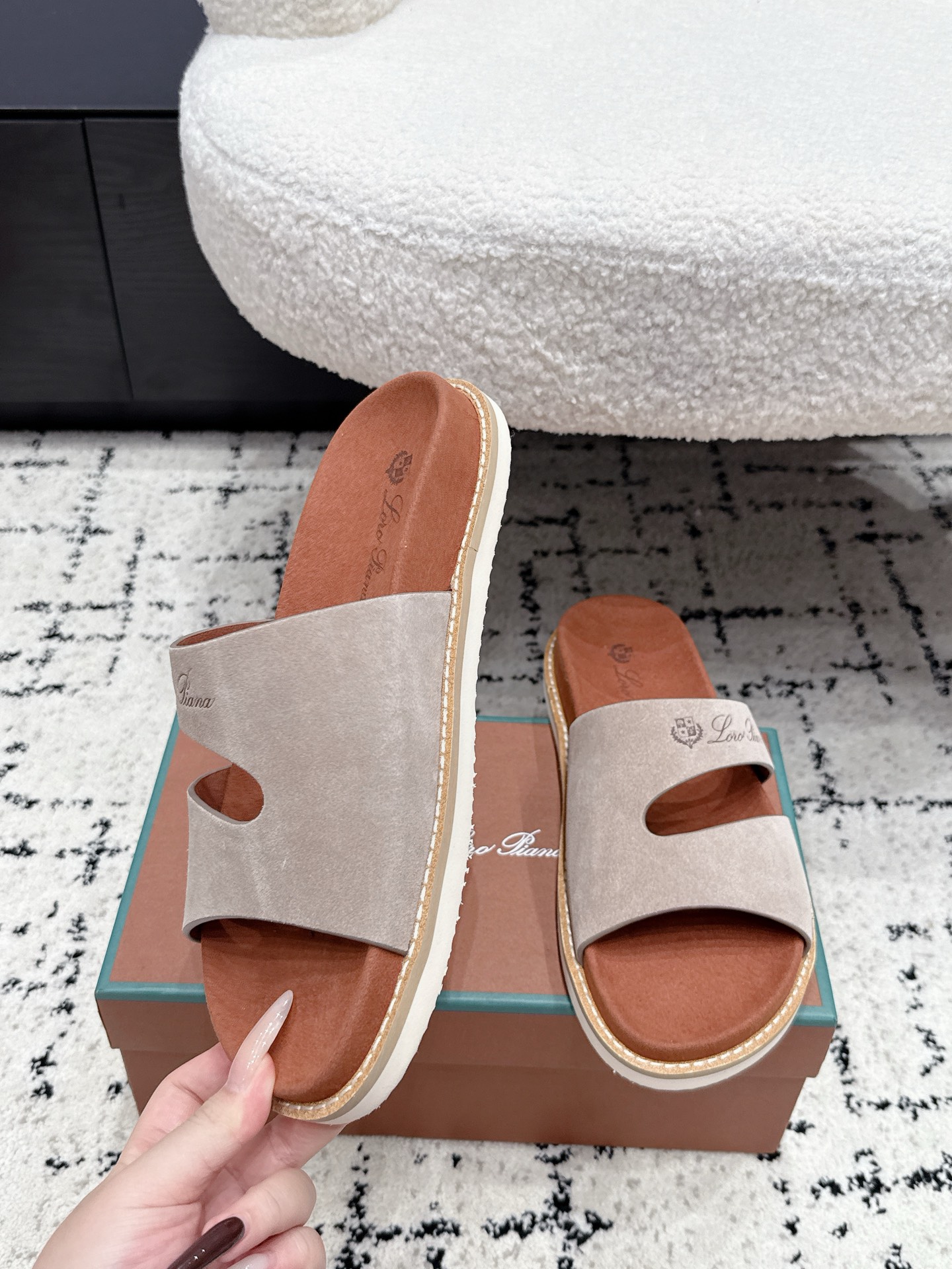 Loro Piana Slides