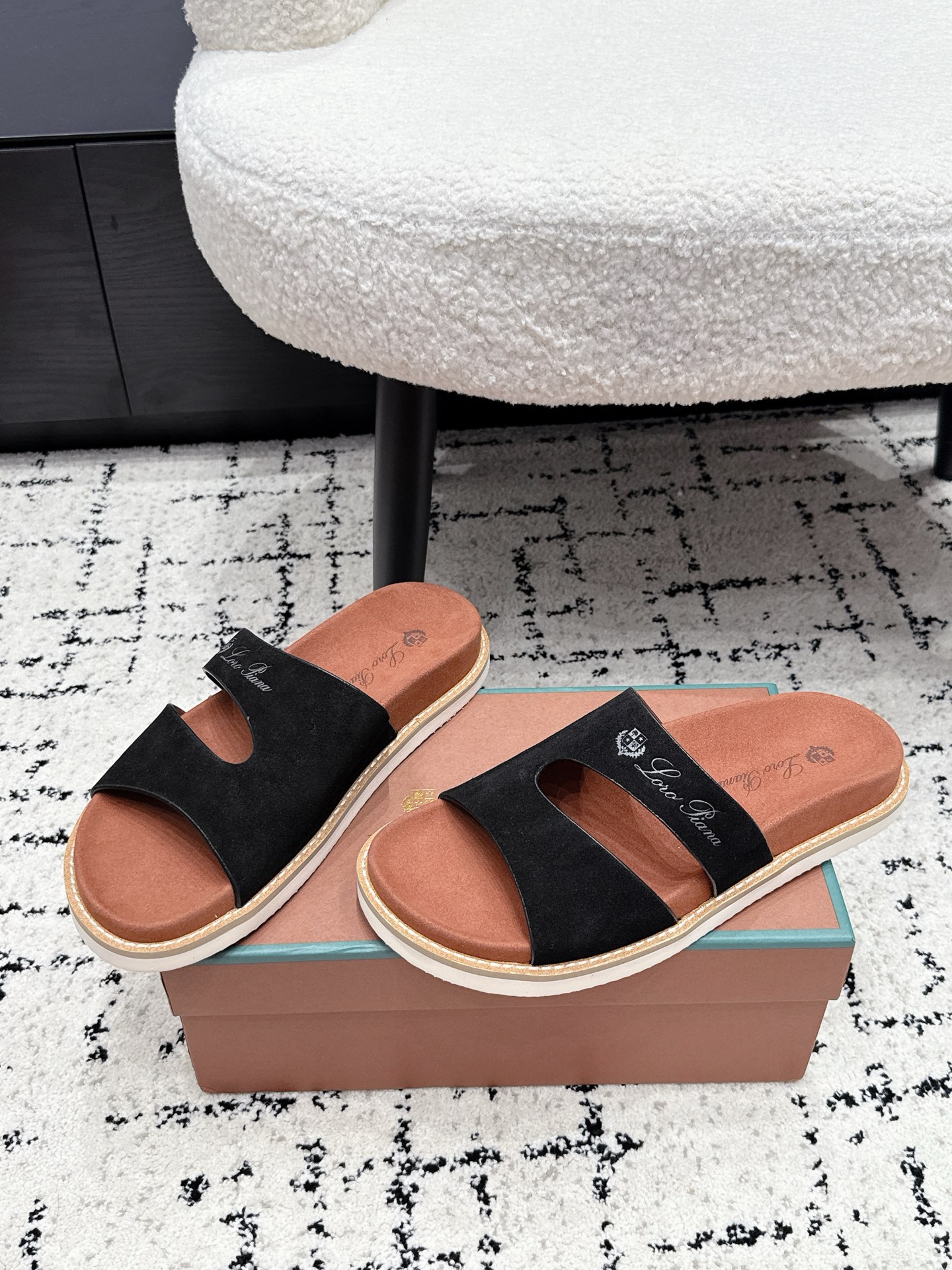 Loro Piana Slides