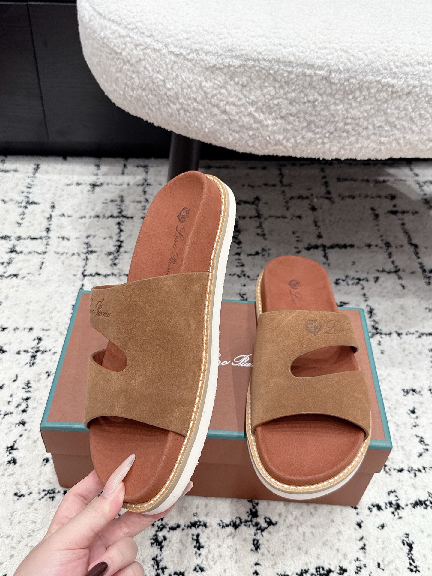 Loro Piana Slides