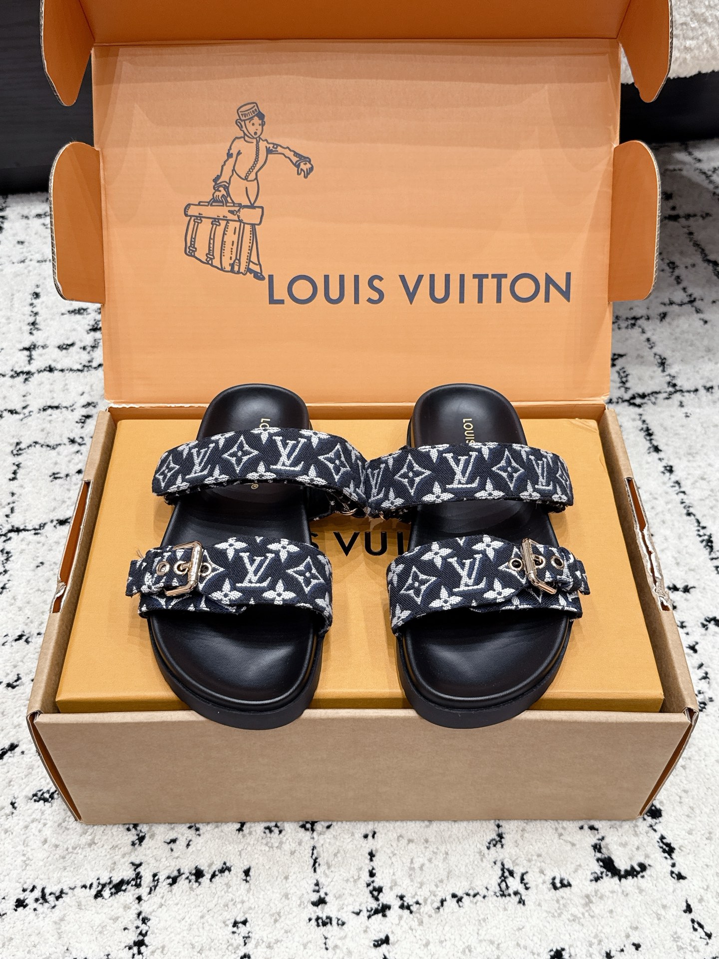 Louis Vuitton Slides