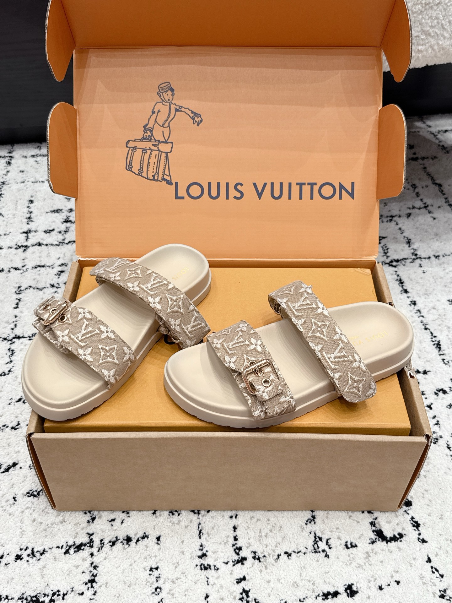 Louis Vuitton Slides