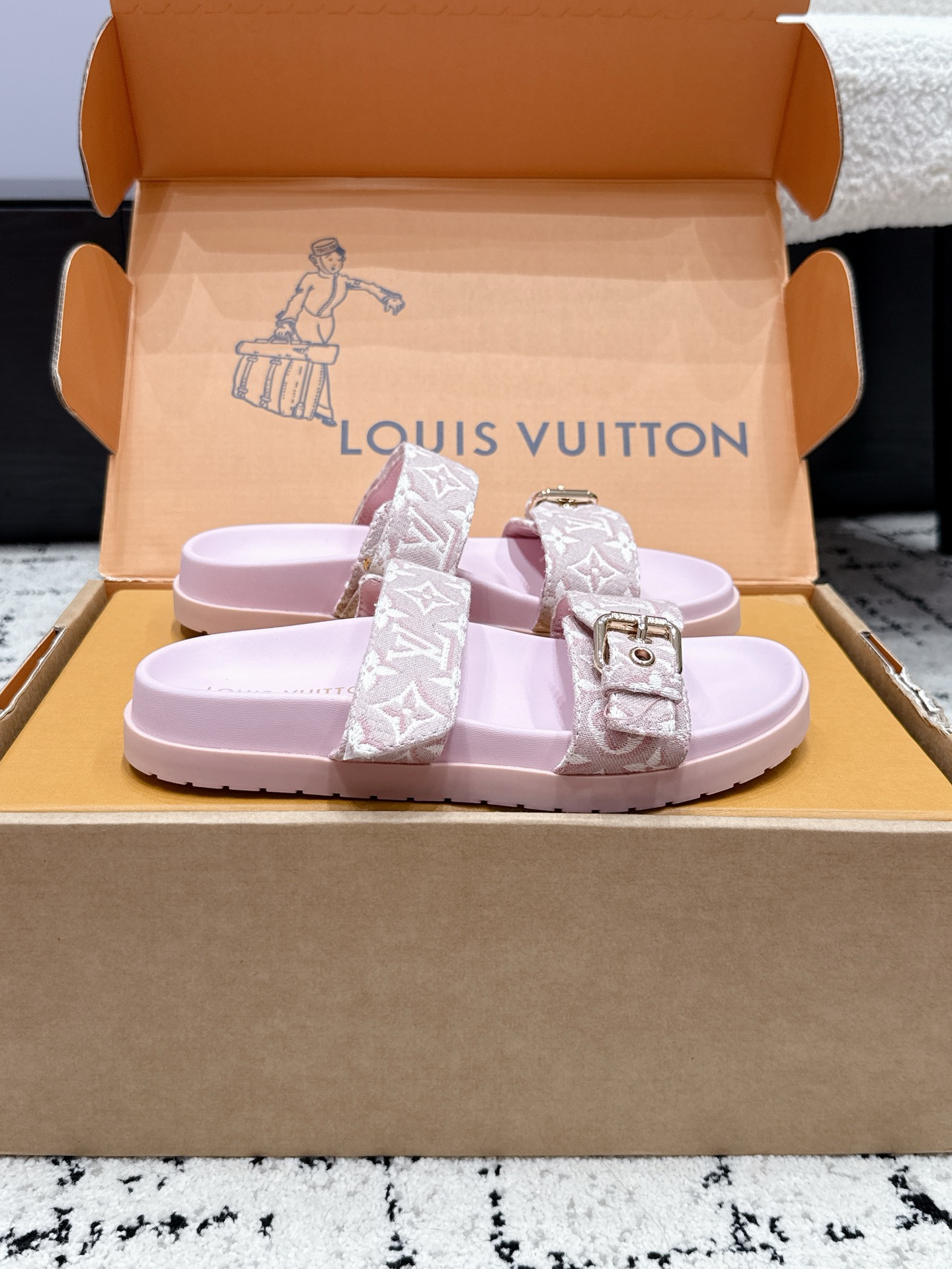 Louis Vuitton Slides