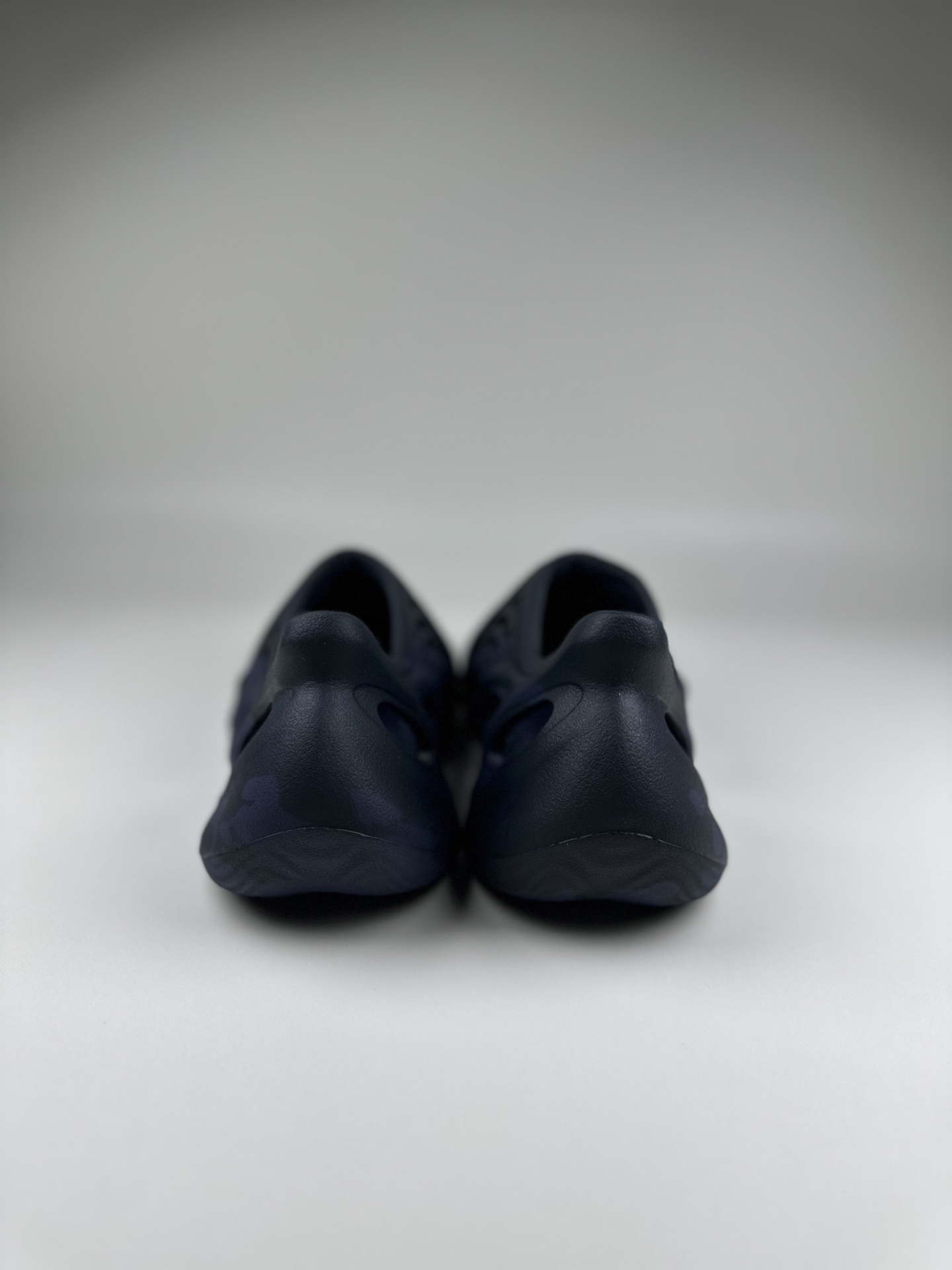 图片[4]-网红椰子新款儿童洞洞鞋男女宝宝包头凉鞋厚底透气休闲防滑沙滩鞋 尺码表！ US EUR 10码 28 11码 29 12码 31 13码 32 1码 33-选品中心