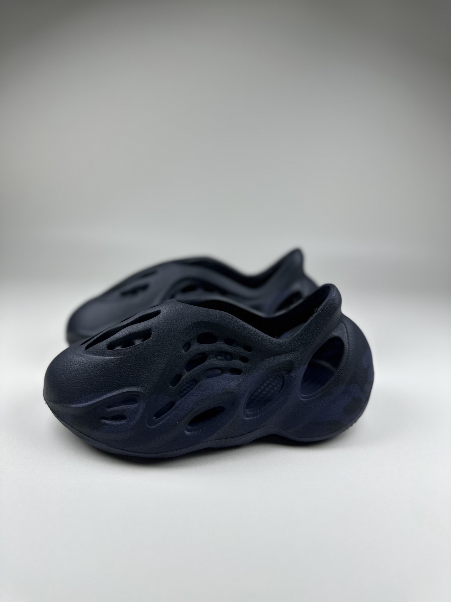 图片[3]-网红椰子新款儿童洞洞鞋男女宝宝包头凉鞋厚底透气休闲防滑沙滩鞋 尺码表！ US EUR 10码 28 11码 29 12码 31 13码 32 1码 33-选品中心