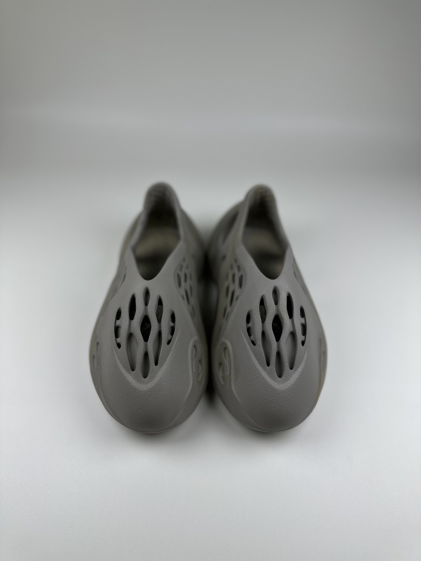 图片[5]-网红椰子新款儿童洞洞鞋男女宝宝包头凉鞋厚底透气休闲防滑沙滩鞋 尺码表！ US EUR 10码 28 11码 29 12码 31 13码 32 1码 33-选品中心