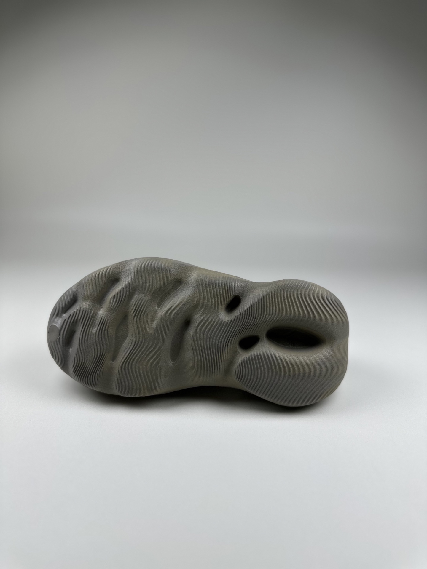 图片[7]-网红椰子新款儿童洞洞鞋男女宝宝包头凉鞋厚底透气休闲防滑沙滩鞋 尺码表！ US EUR 10码 28 11码 29 12码 31 13码 32 1码 33-选品中心