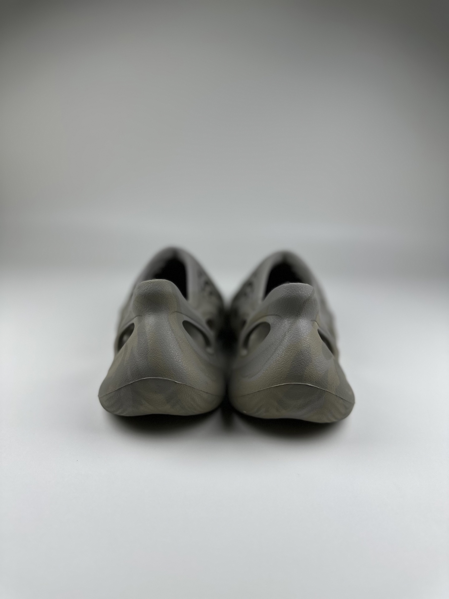 图片[4]-网红椰子新款儿童洞洞鞋男女宝宝包头凉鞋厚底透气休闲防滑沙滩鞋 尺码表！ US EUR 10码 28 11码 29 12码 31 13码 32 1码 33-选品中心