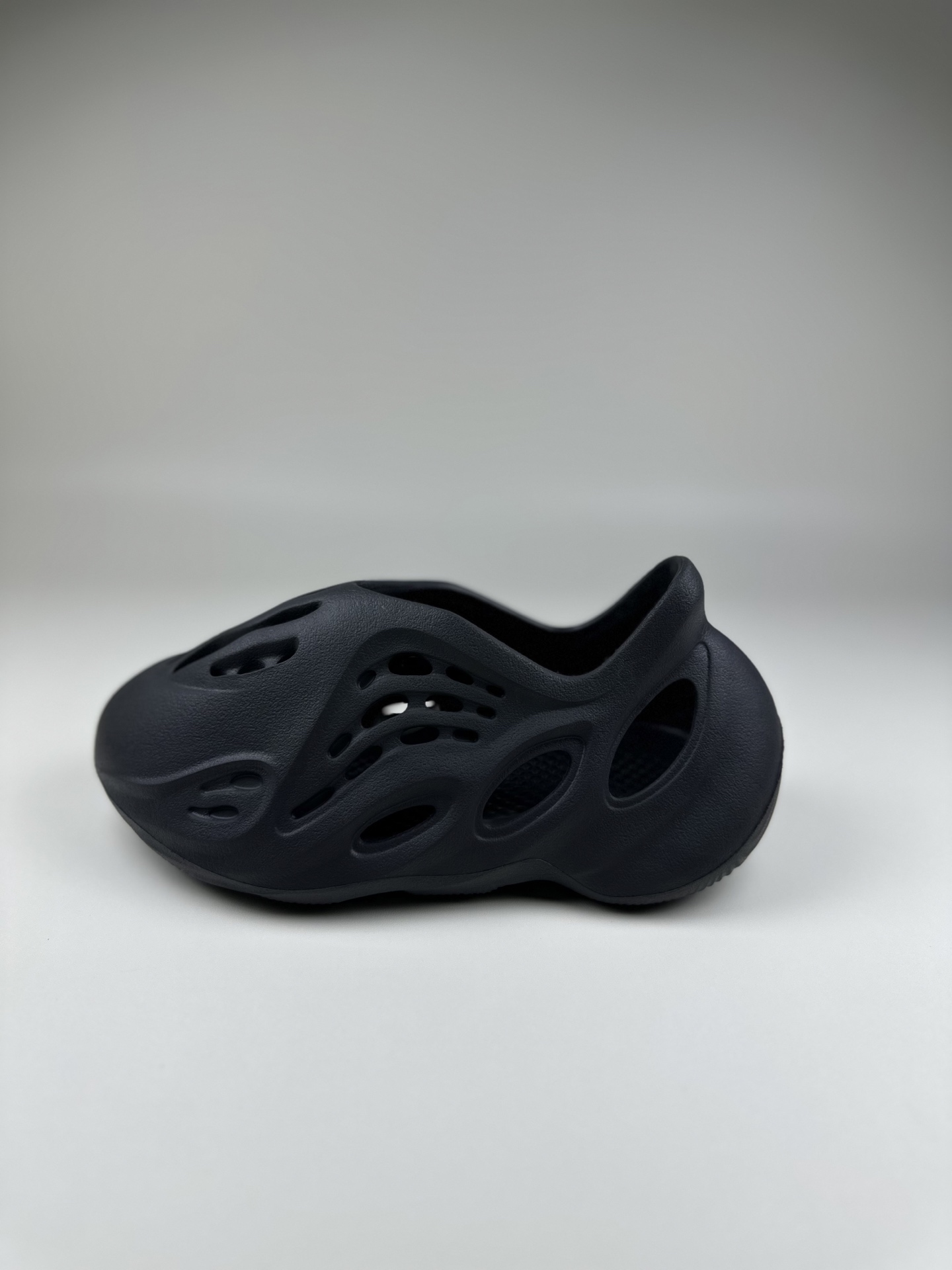 图片[8]-网红椰子新款儿童洞洞鞋男女宝宝包头凉鞋厚底透气休闲防滑沙滩鞋 尺码表！ US EUR 10码 28 11码 29 12码 31 13码 32 1码 33-选品中心