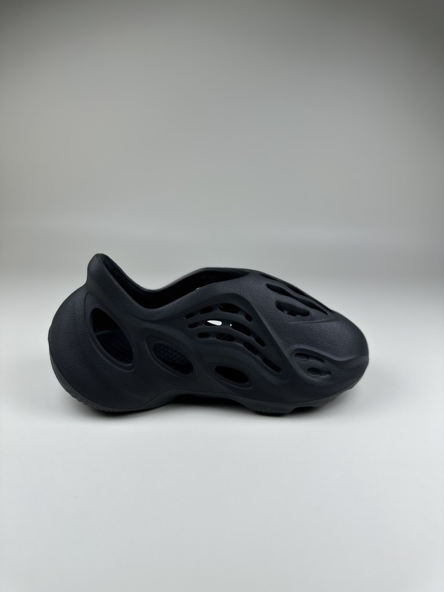 图片[9]-网红椰子新款儿童洞洞鞋男女宝宝包头凉鞋厚底透气休闲防滑沙滩鞋 尺码表！ US EUR 10码 28 11码 29 12码 31 13码 32 1码 33-选品中心