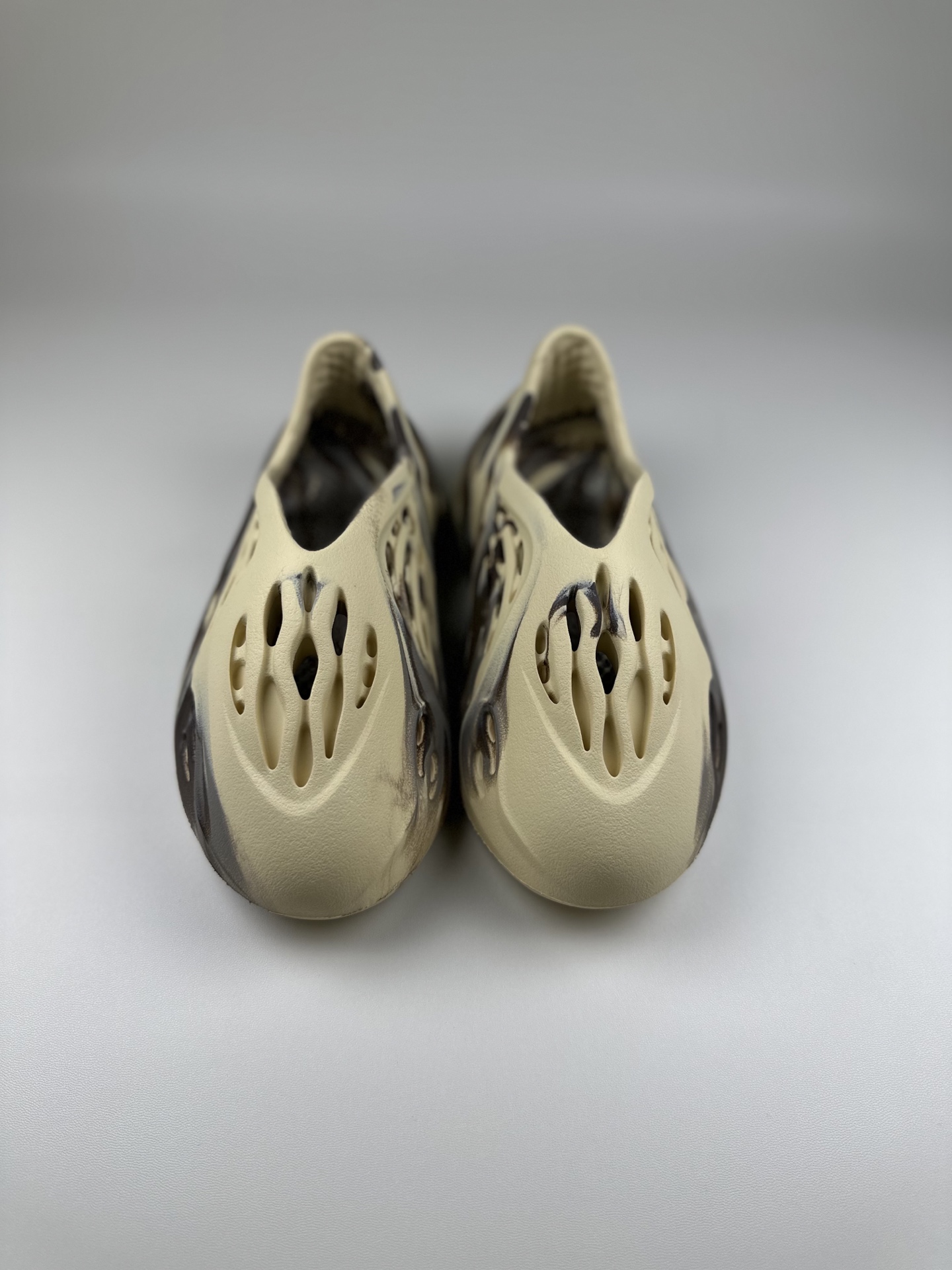 图片[5]-网红椰子新款儿童洞洞鞋男女宝宝包头凉鞋厚底透气休闲防滑沙滩鞋 尺码表！ US EUR 10码 28 11码 29 12码 31 13码 32 1码 33-选品中心