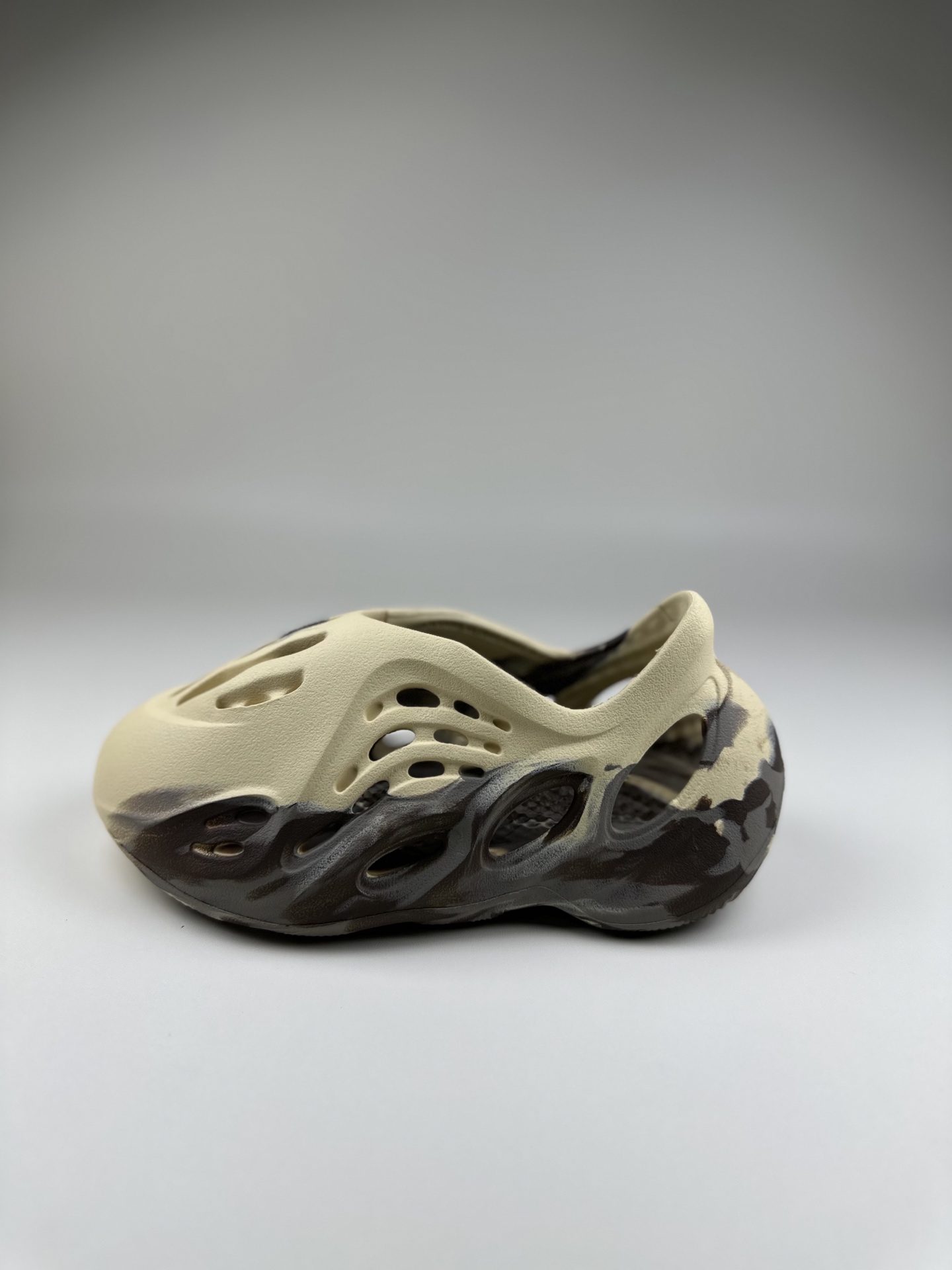 图片[8]-网红椰子新款儿童洞洞鞋男女宝宝包头凉鞋厚底透气休闲防滑沙滩鞋 尺码表！ US EUR 10码 28 11码 29 12码 31 13码 32 1码 33-选品中心